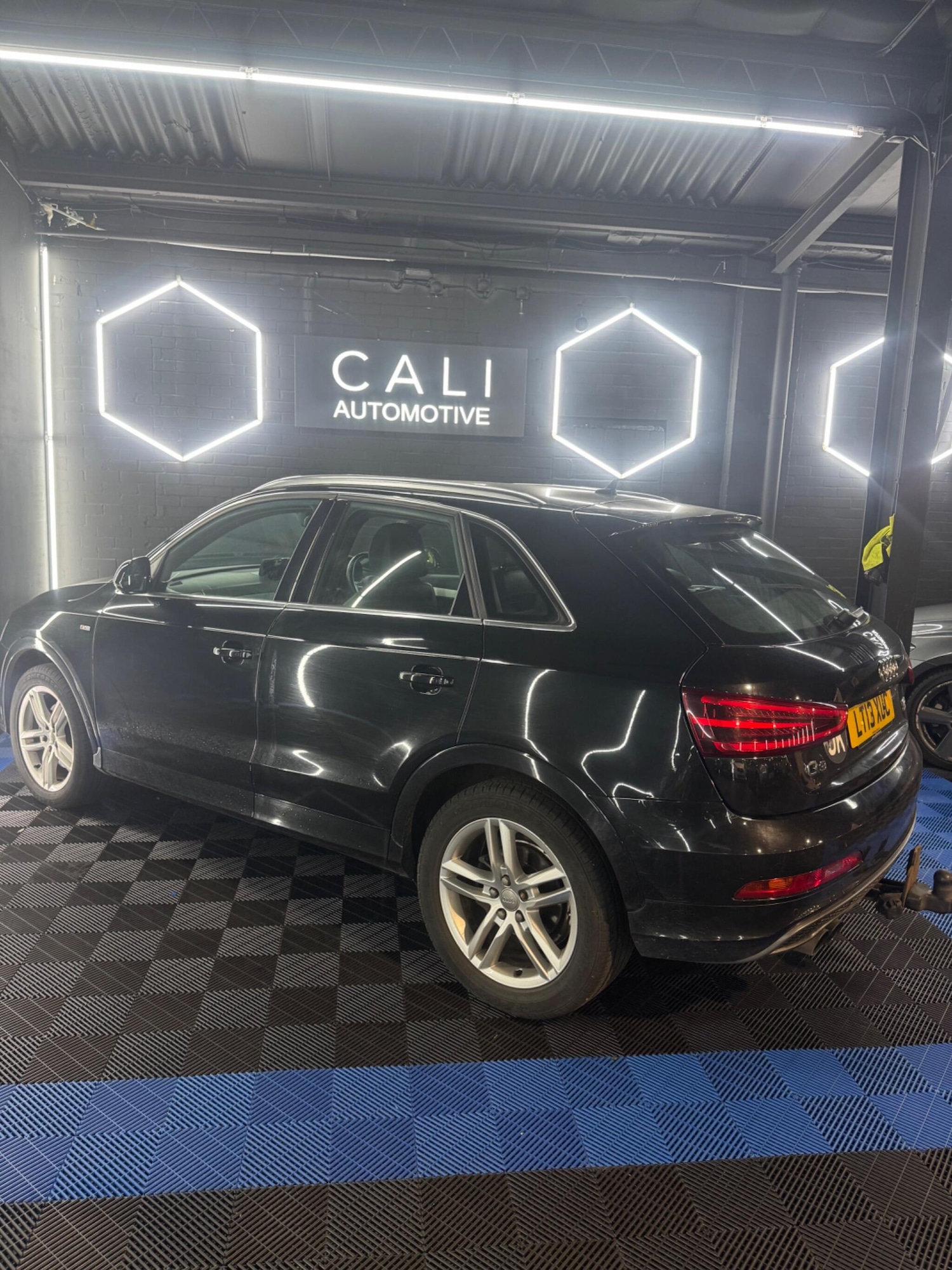 Used Audi Q3 2013 for sale - 77331651: Photo 33