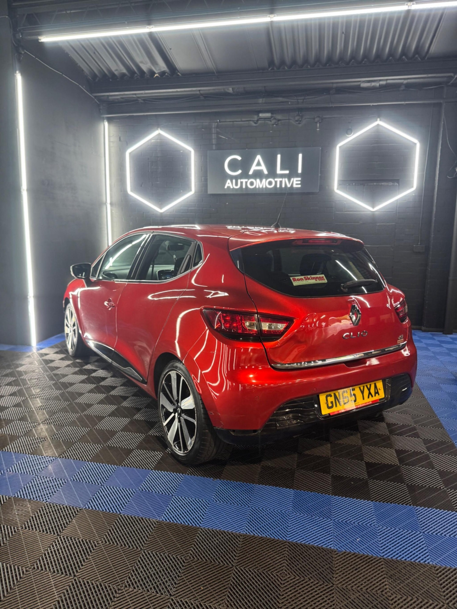 Used Renault Clio 2015 for sale - 76866561: Photo 6