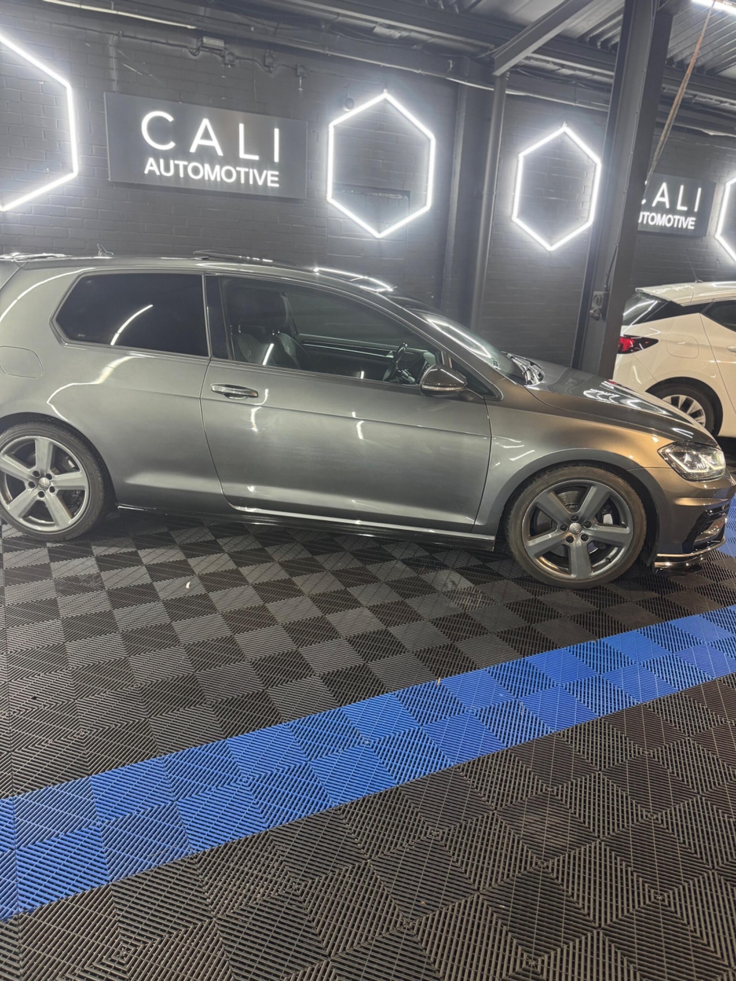 Used Volkswagen Golf 2019 for sale - 77016037: Photo 16