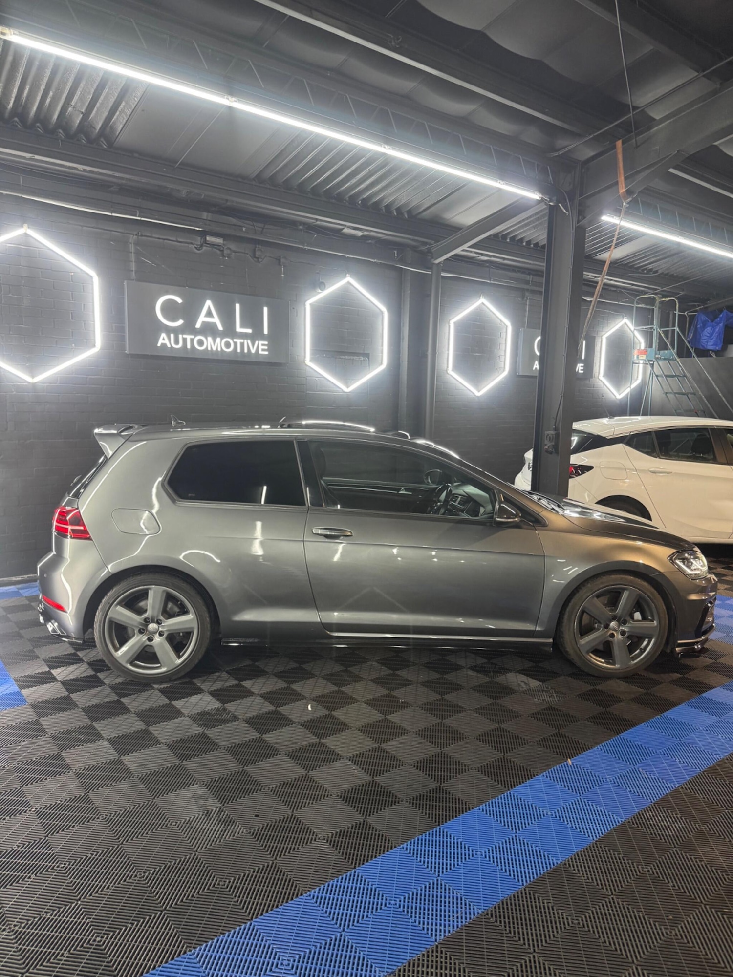 Used Volkswagen Golf 2019 for sale - 77016037: Photo 17