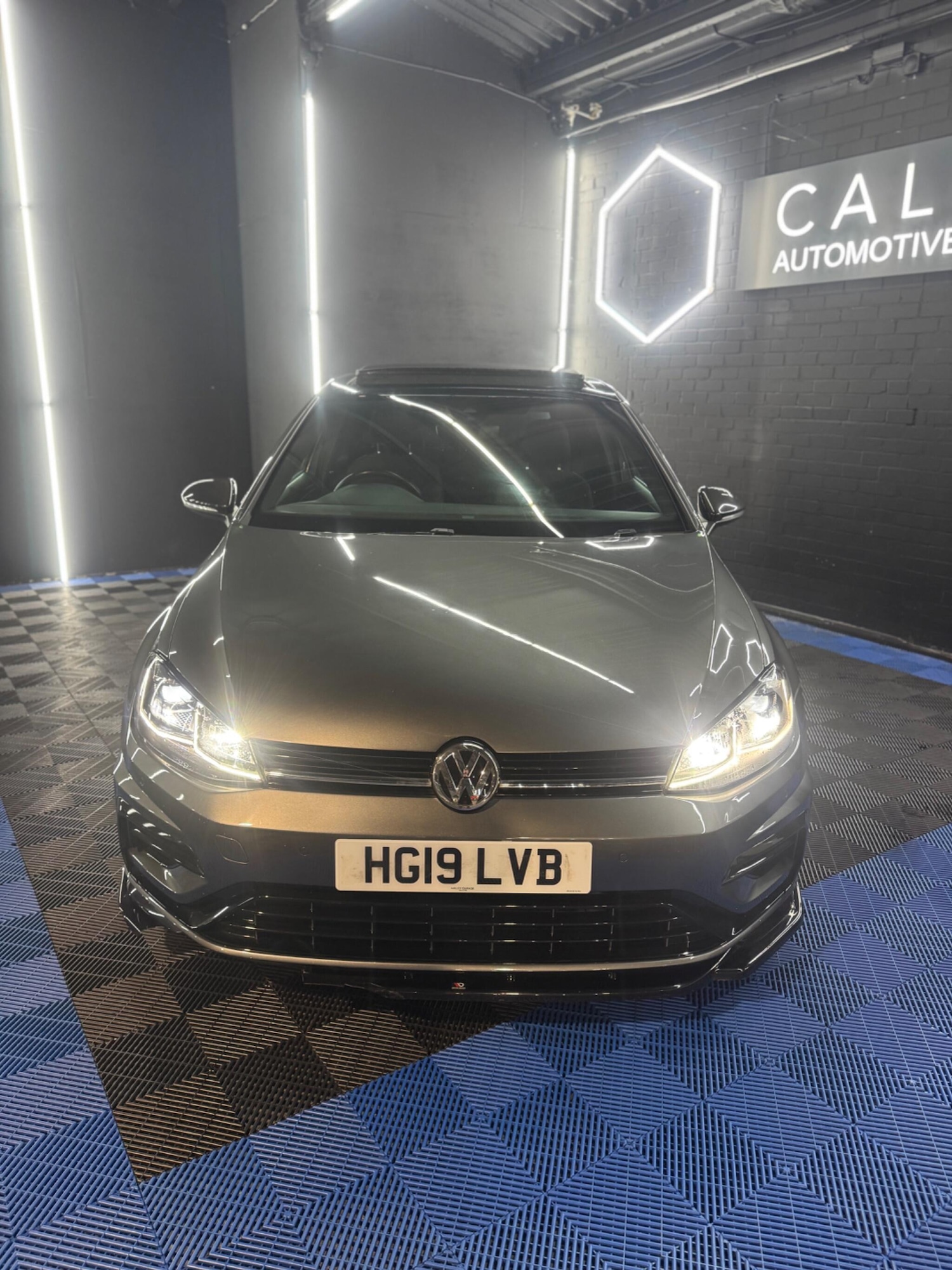 Used Volkswagen Golf 2019 for sale - 77016037: Photo 2