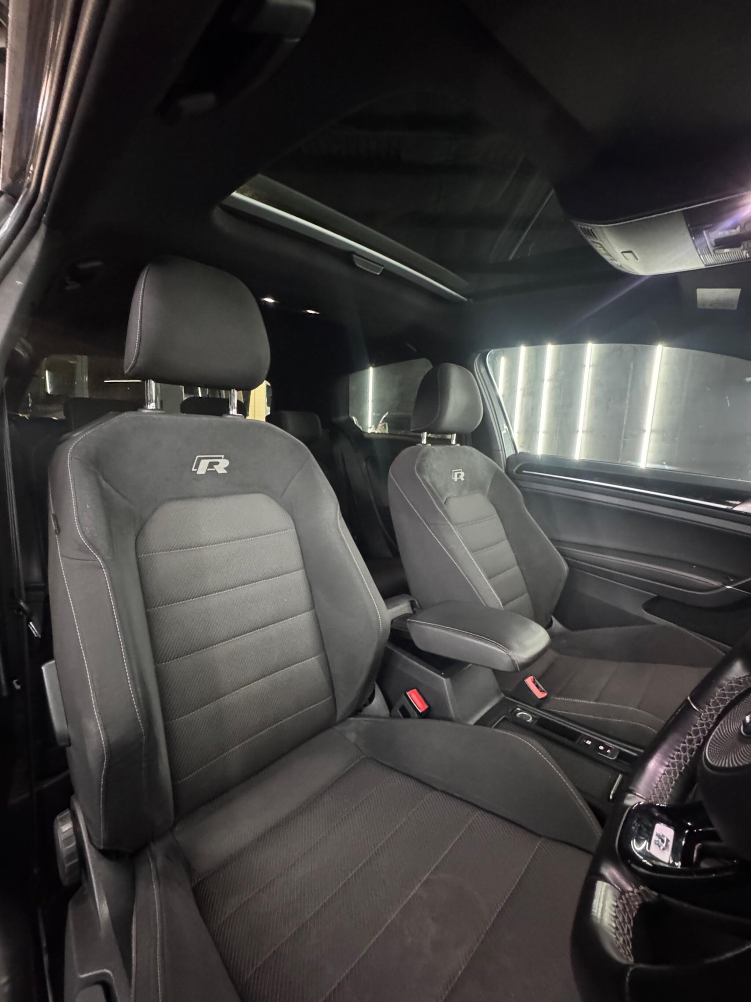 Used Volkswagen Golf 2019 for sale - 77016037: Photo 22