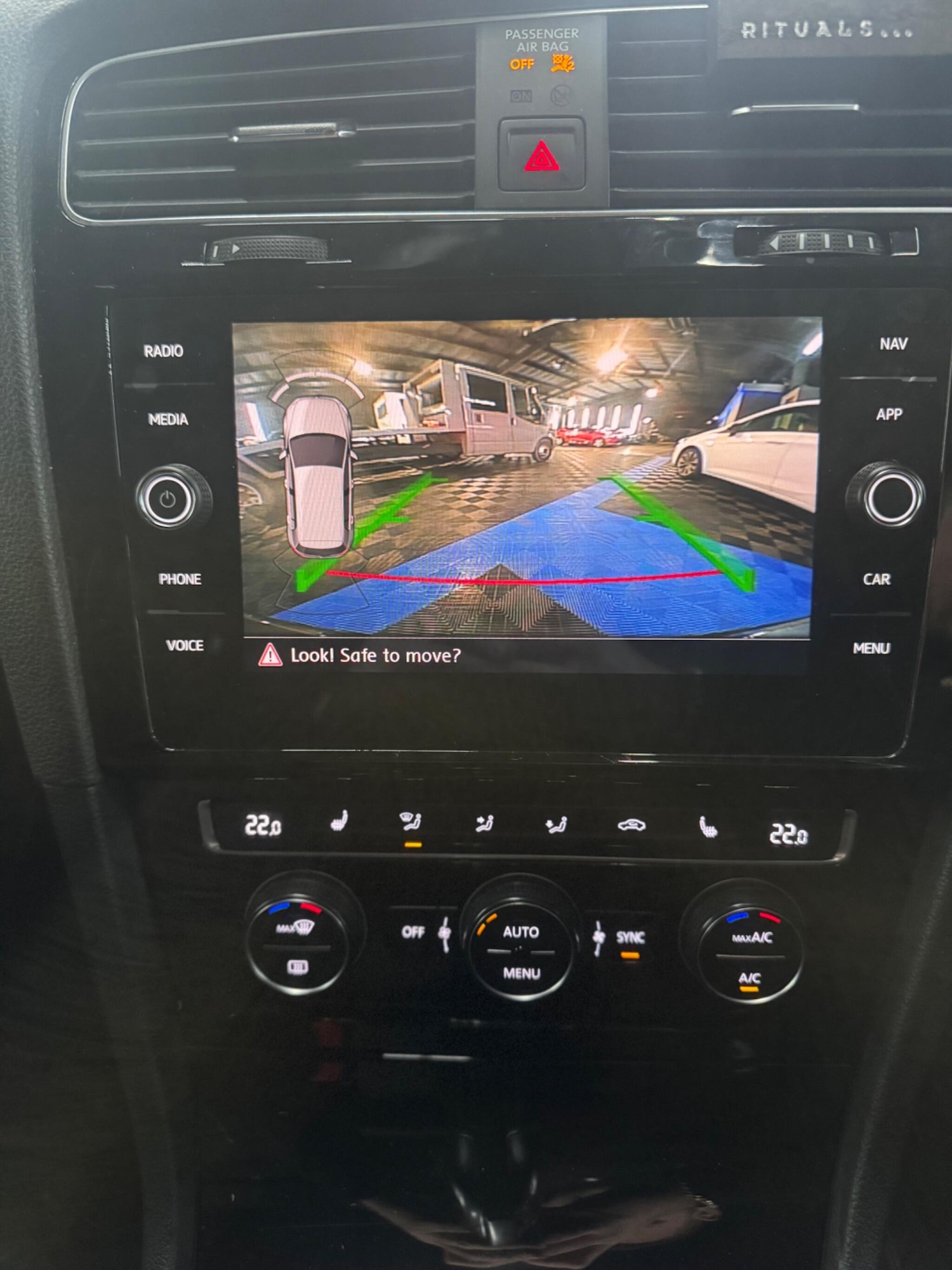 Used Volkswagen Golf 2019 for sale - 77016037: Photo 25