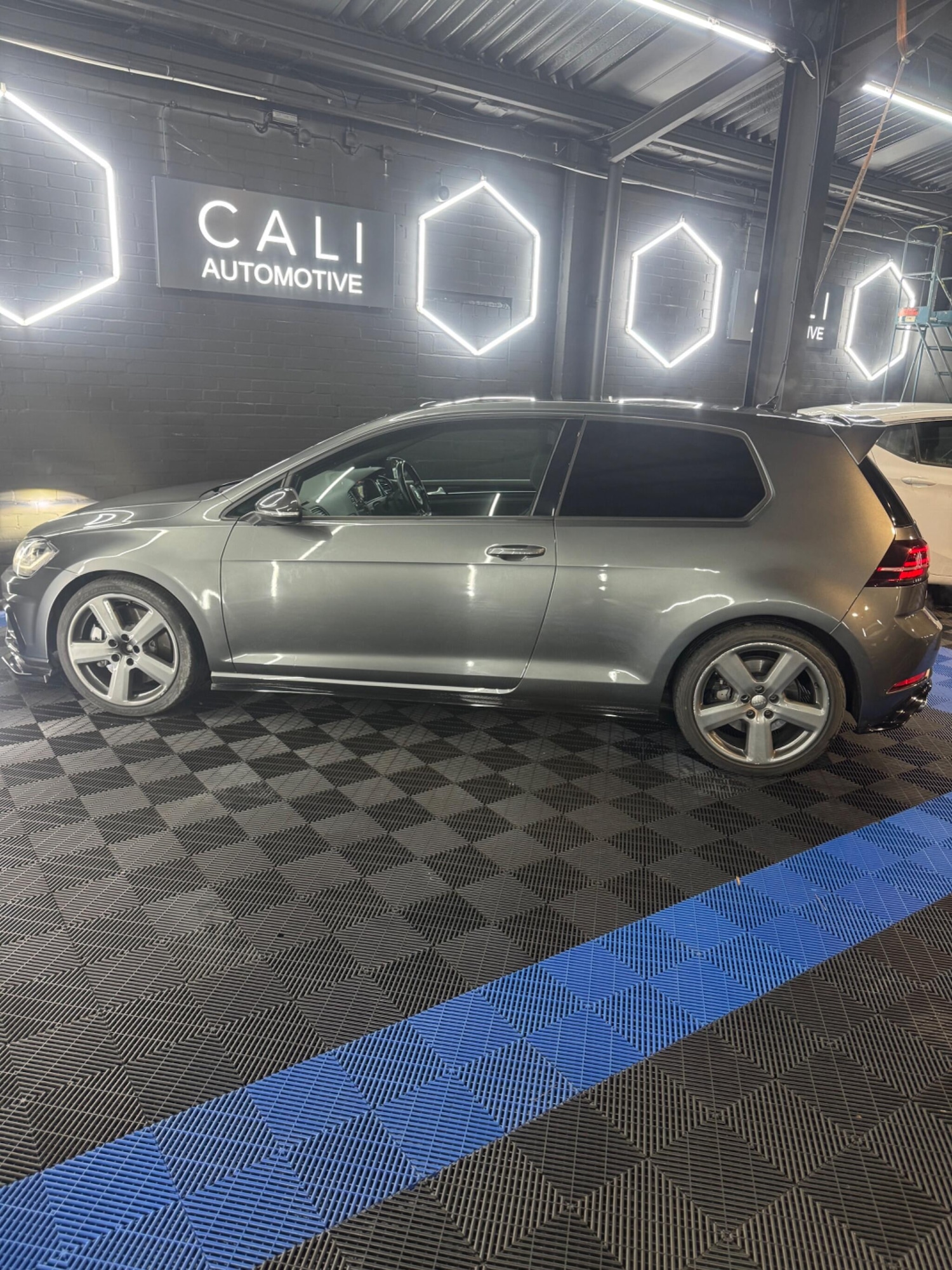 Used Volkswagen Golf 2019 for sale - 77016037: Photo 4