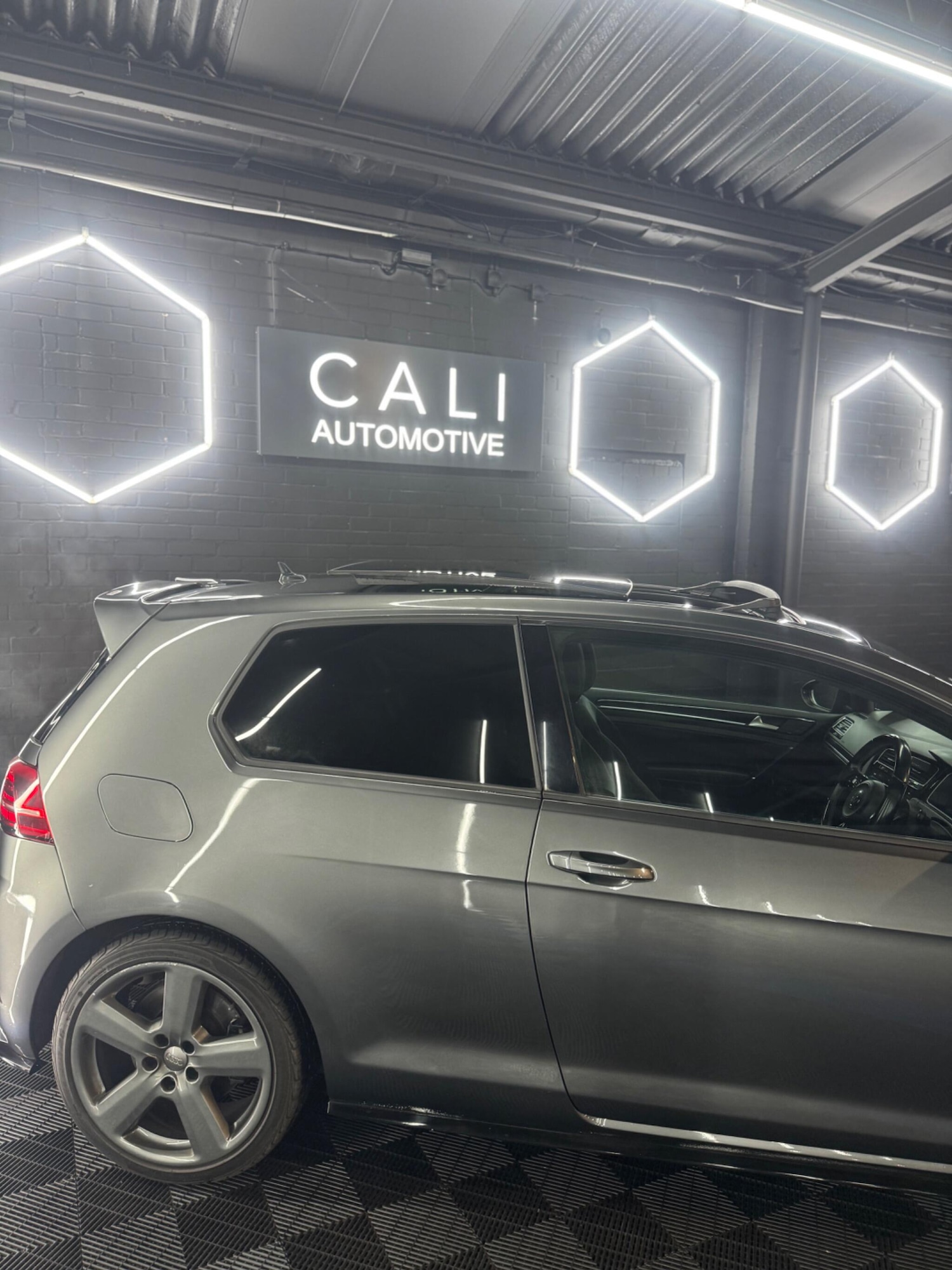 Used Volkswagen Golf 2019 for sale - 77016037: Photo 45