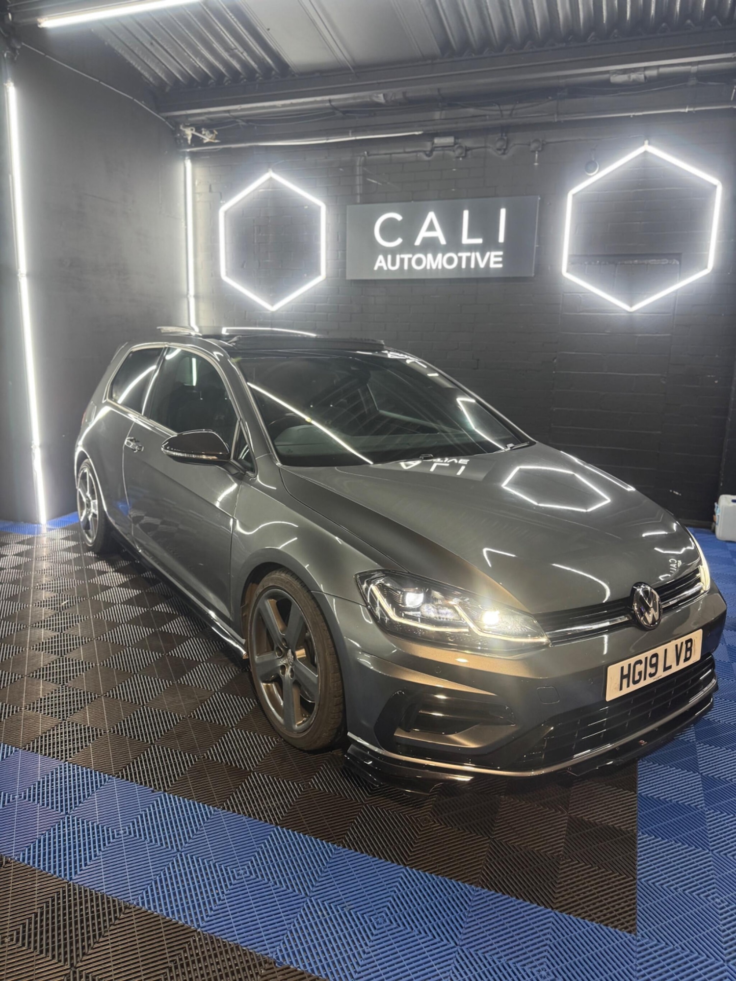 Used Volkswagen Golf 2019 for sale - 77016037: Photo 9