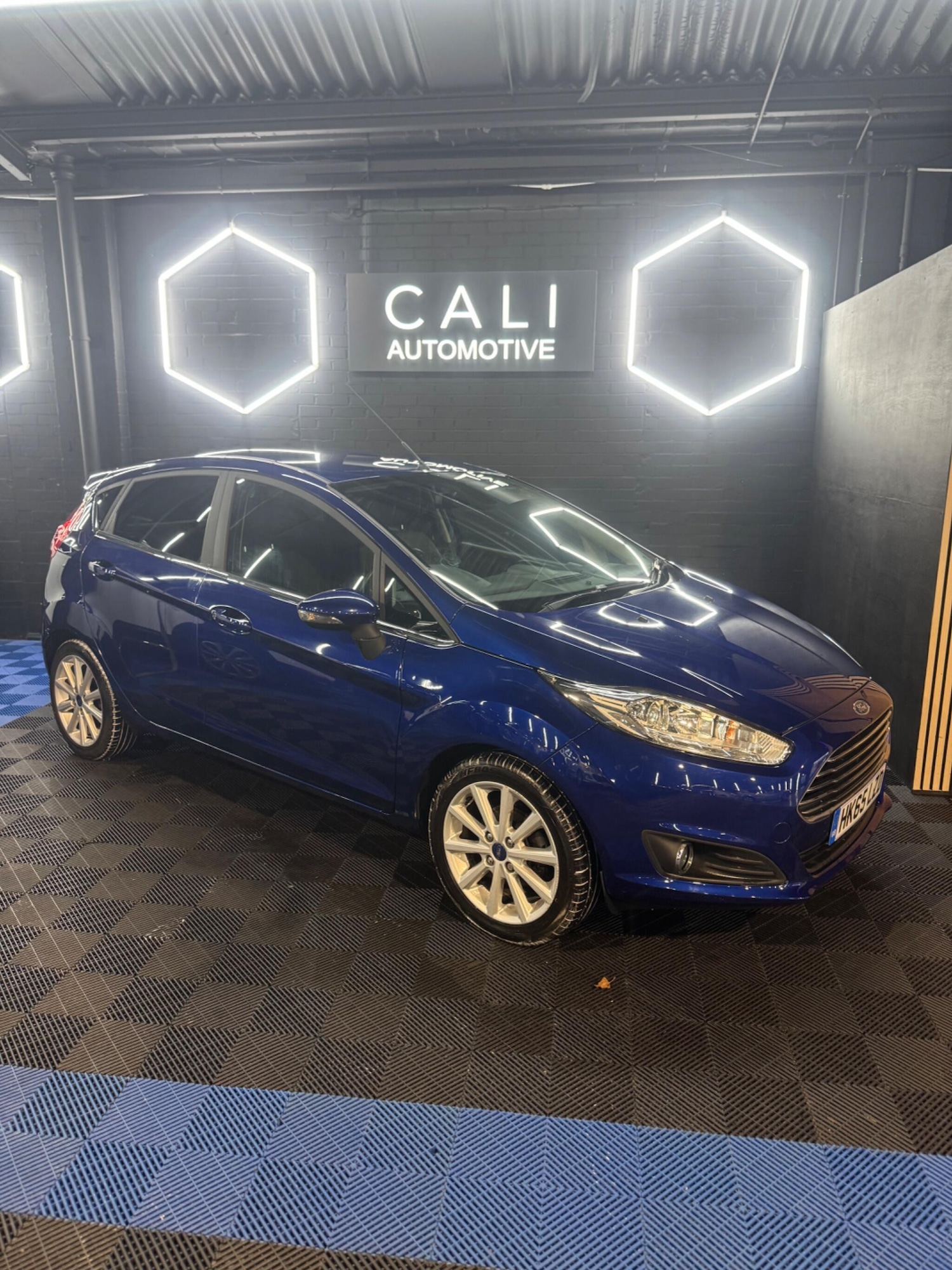 Used Ford Fiesta 2015 for sale - 77586252: Photo 2