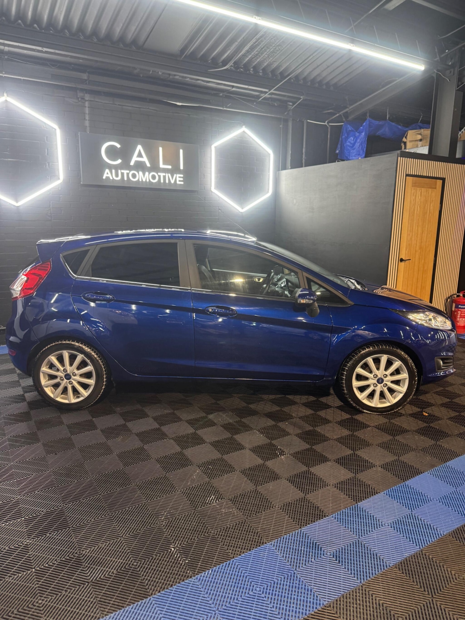 Used Ford Fiesta 2015 for sale - 77586252: Photo 38