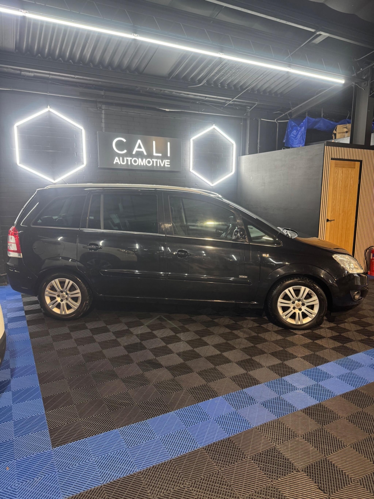 Used Vauxhall Zafira 2011 for sale - 77598086: Photo 29