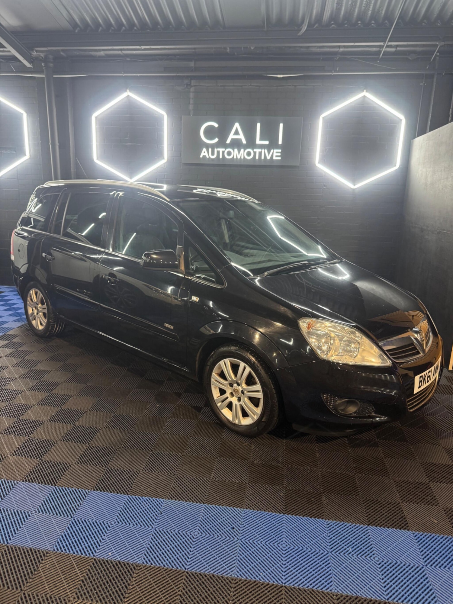 Used Vauxhall Zafira 2011 for sale - 77598086: Photo 33