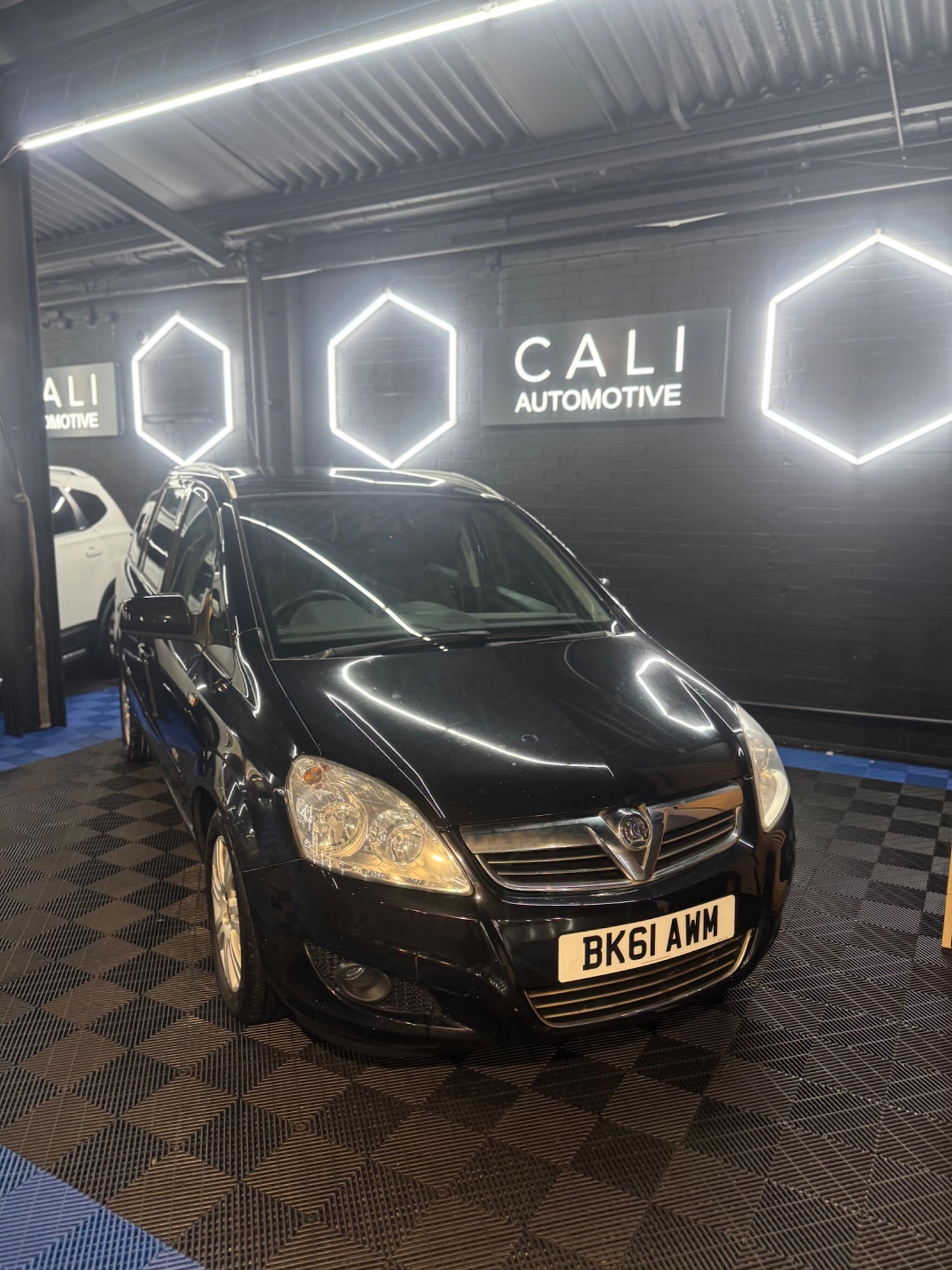 Used Vauxhall Zafira 2011 for sale - 77598086: Photo 5