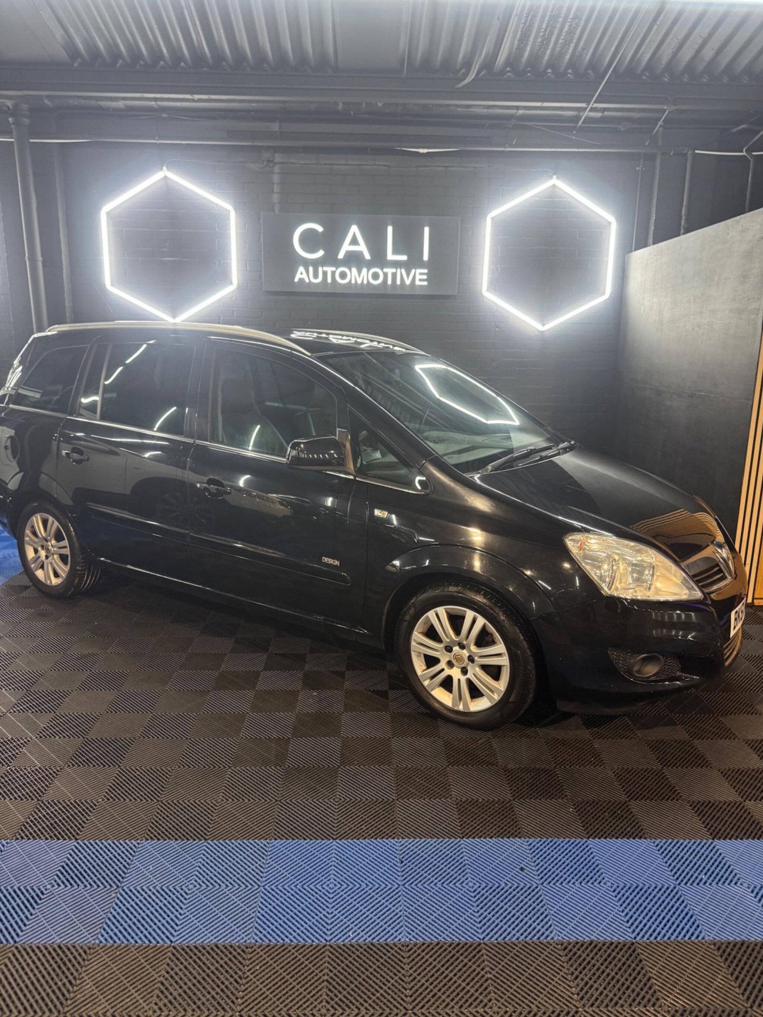 Used Vauxhall Zafira 2011 for sale - 77598086: Photo 9