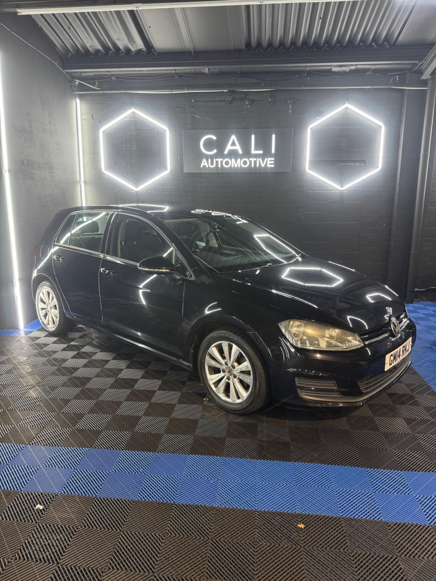 Used Volkswagen Golf 2014 for sale - 76865848: Photo 1