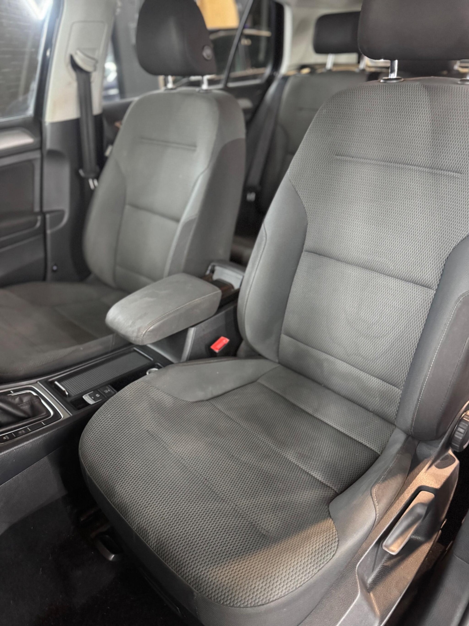 Used Volkswagen Golf 2014 for sale - 76865848: Photo 24