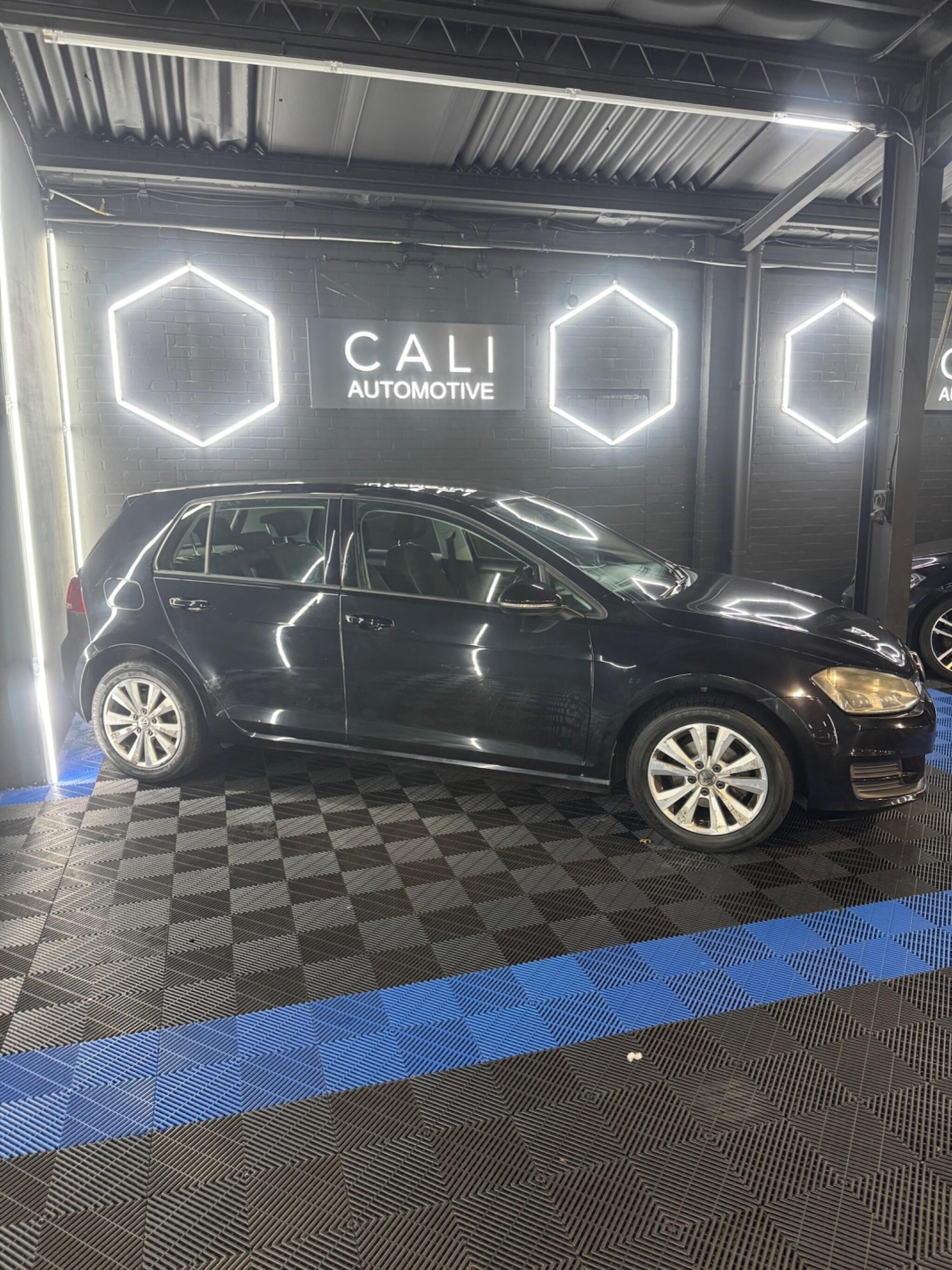 Used Volkswagen Golf 2014 for sale - 76865848: Photo 31