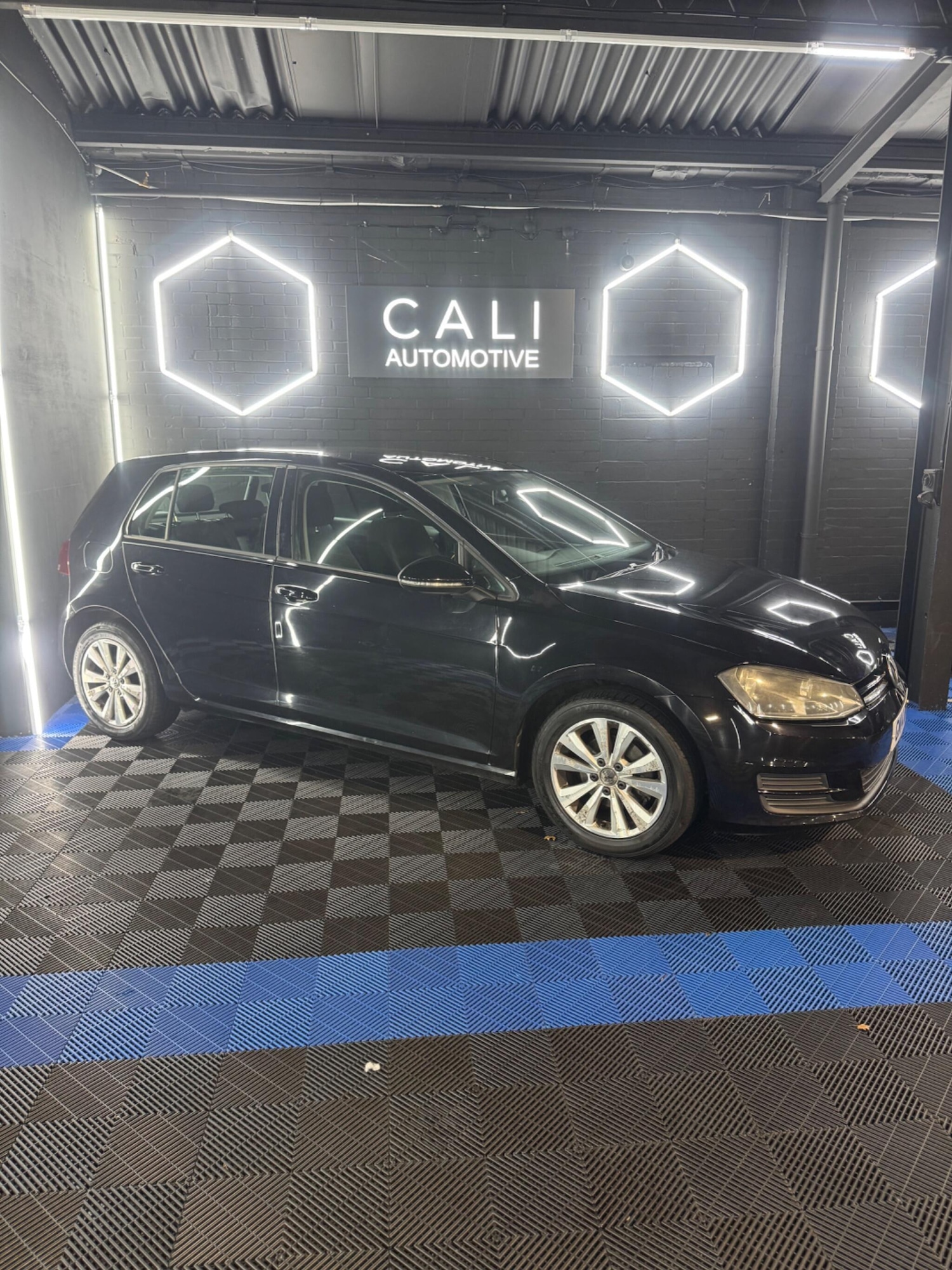 Used Volkswagen Golf 2014 for sale - 76865848: Photo 32