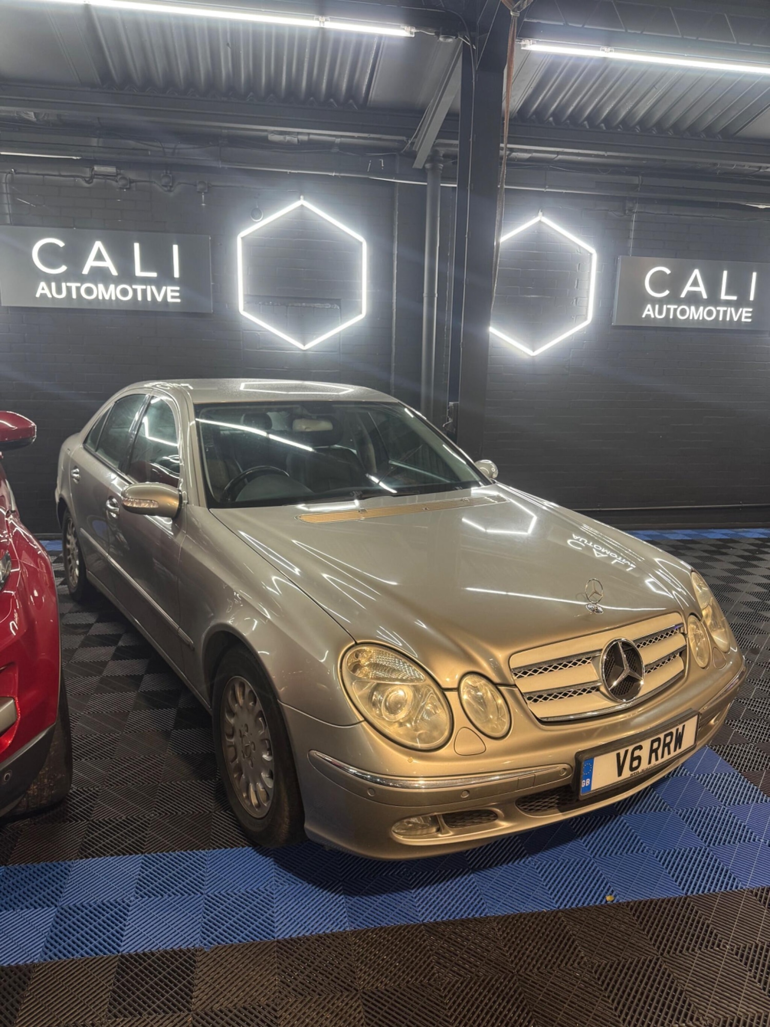 Used Mercedes-Benz E Class 2005 for sale - 77612636: Photo 8