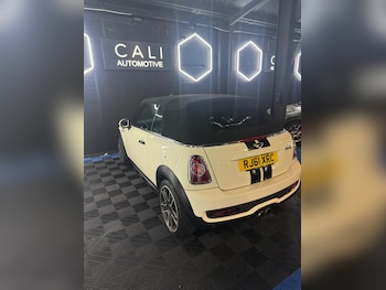 Used MINI Convertible 2011 for sale - 79388228: Photo