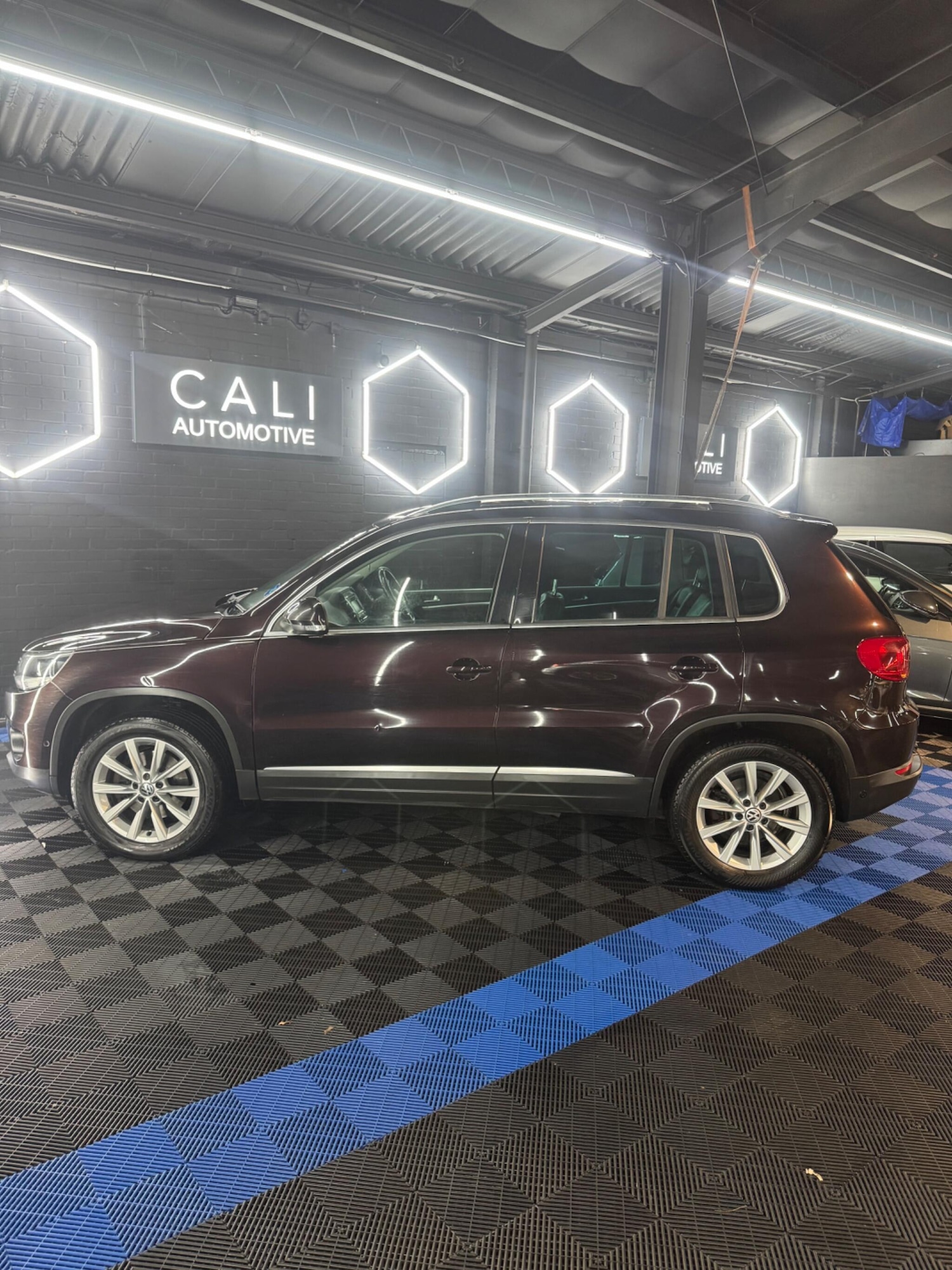 Used Volkswagen Tiguan 2013 for sale - 77400471: Photo 4