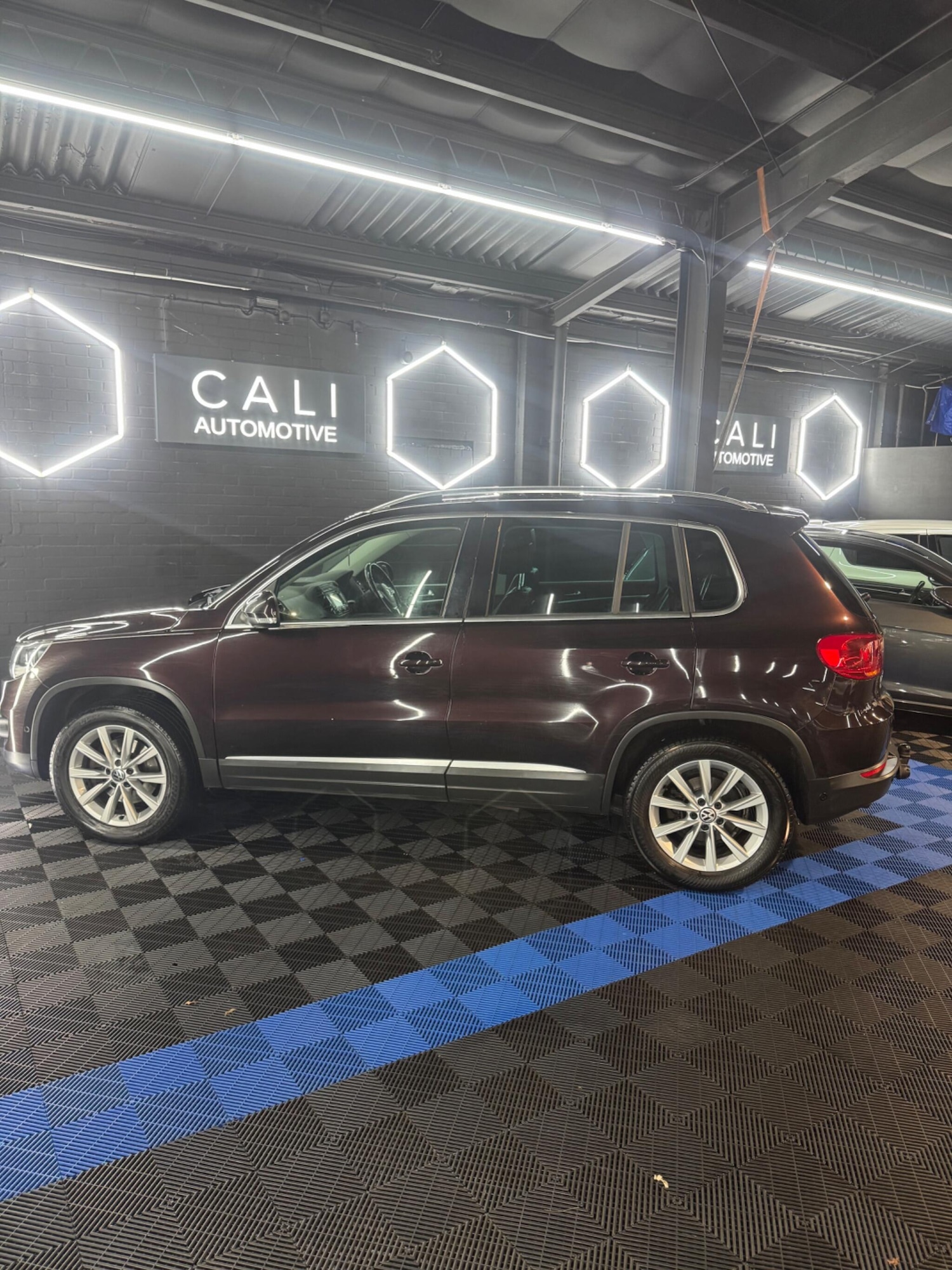 Used Volkswagen Tiguan 2013 for sale - 77400471: Photo 8