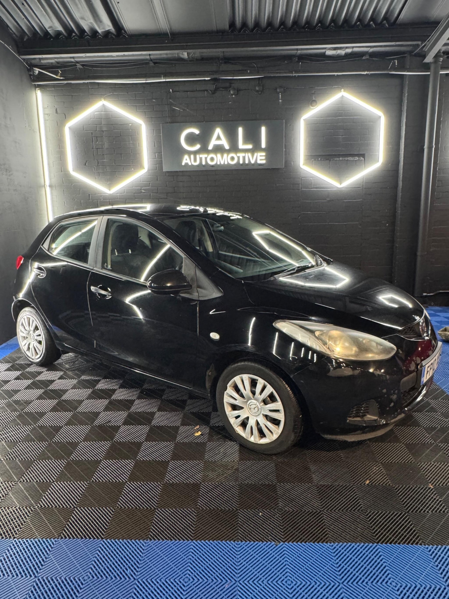 Used Mazda Mazda2 2010 for sale - 76866074: Photo 27