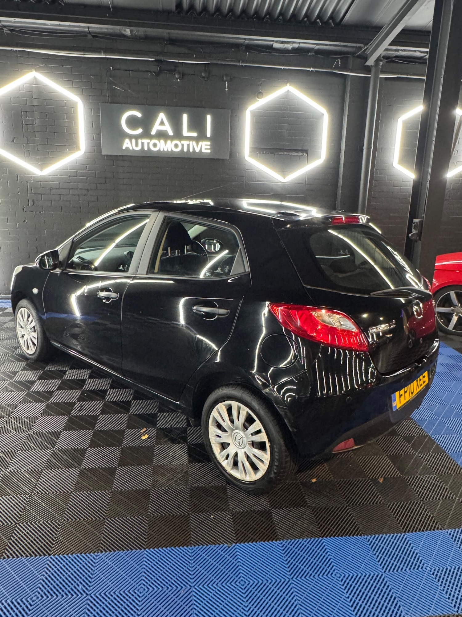 Used Mazda Mazda2 2010 for sale - 76866074: Photo 3