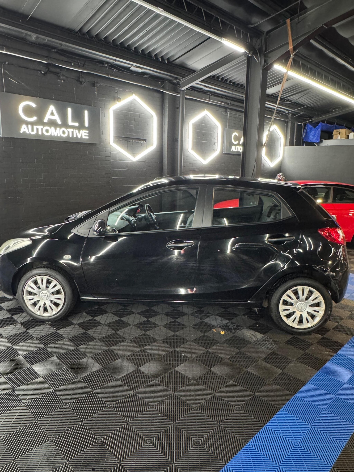 Used Mazda Mazda2 2010 for sale - 76866074: Photo 32