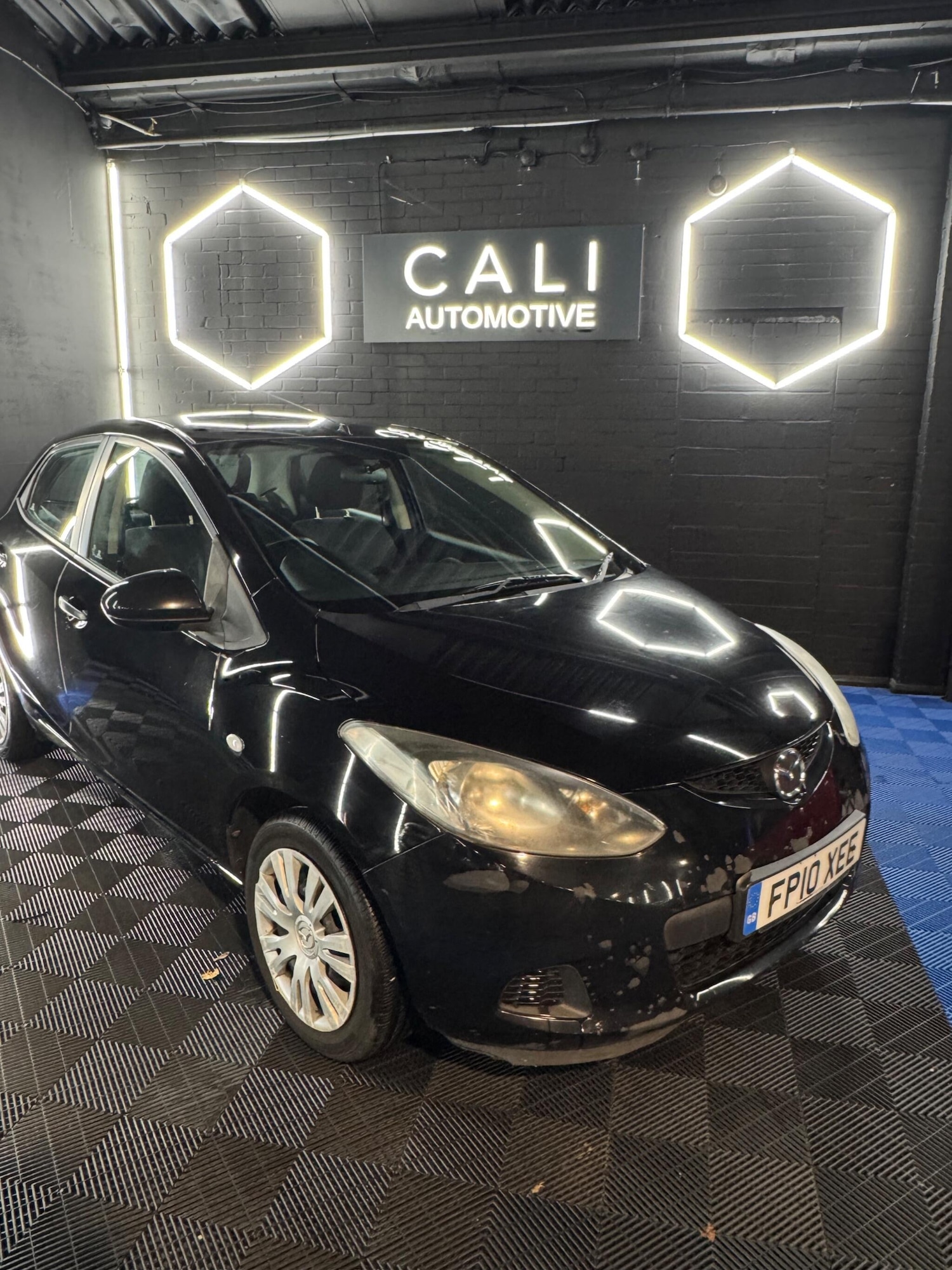 Used Mazda Mazda2 2010 for sale - 76866074: Photo 5