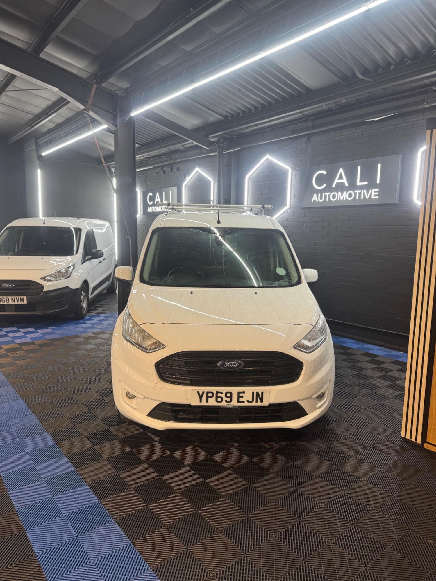 Used Ford Transit Connect 2019 for sale - 77400797: Photo 2