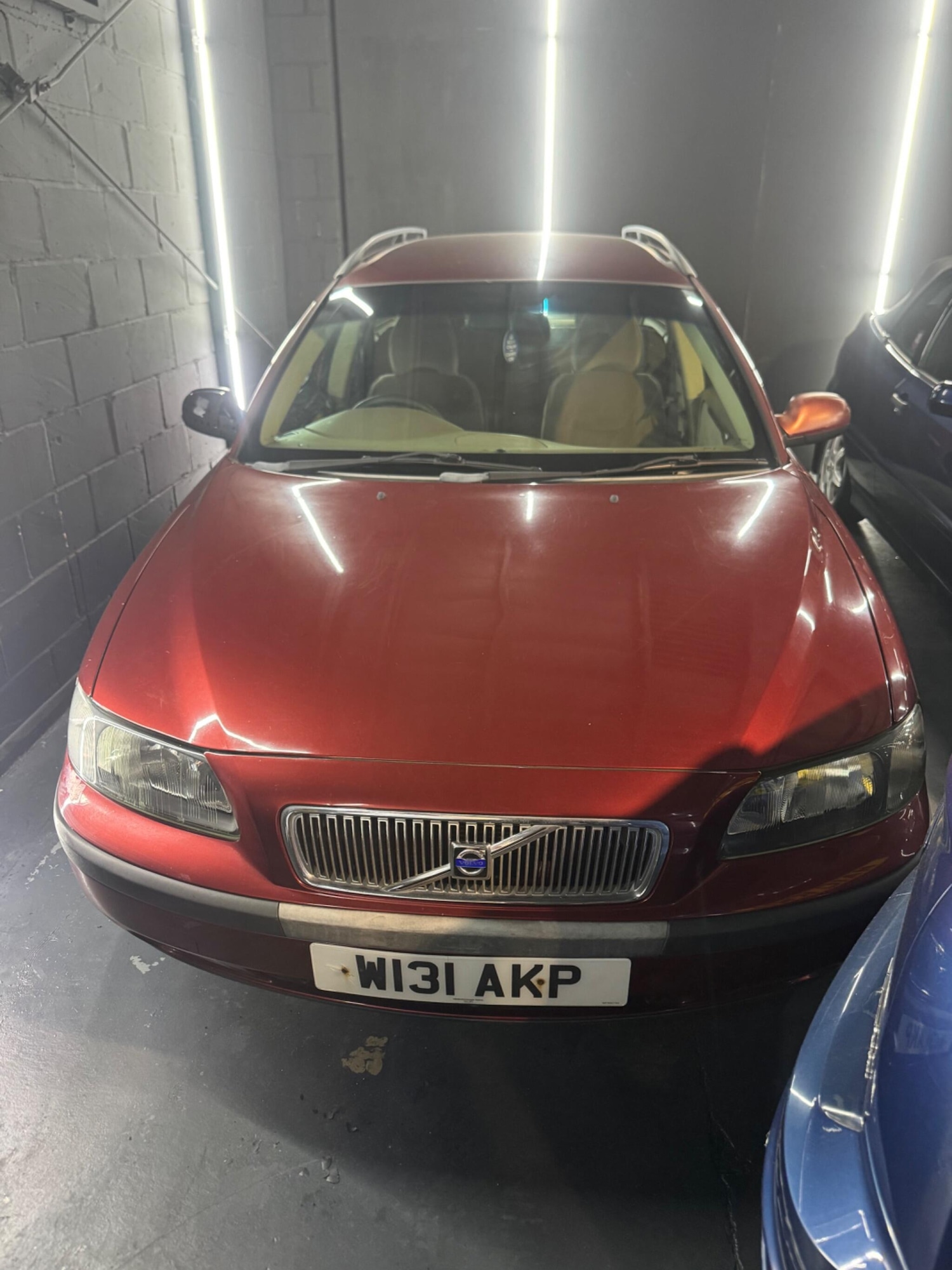 Used Volvo V70 2000 for sale - 77598649: Photo 2