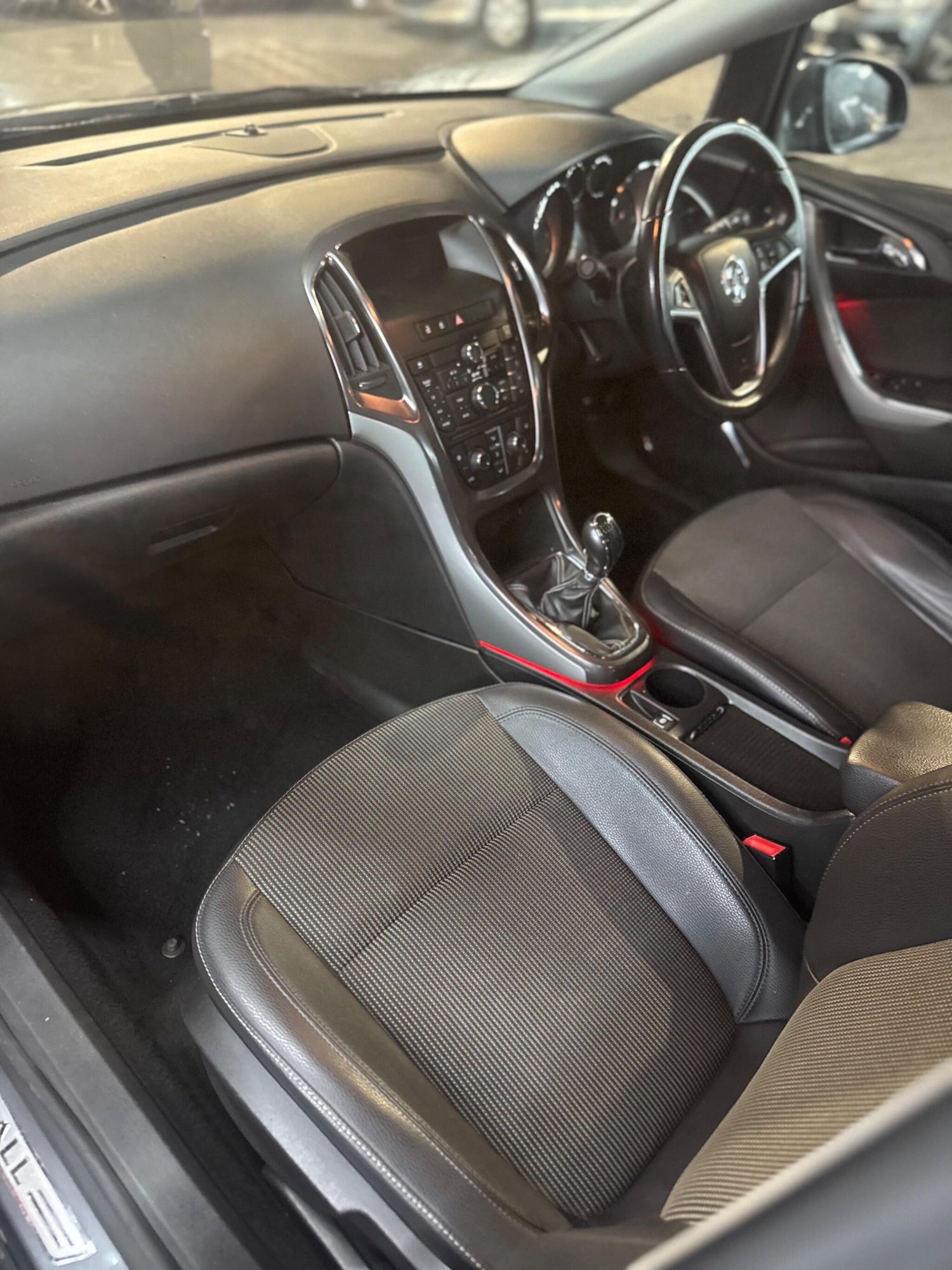 Used Vauxhall Astra 2010 for sale - 77538034: Photo 13