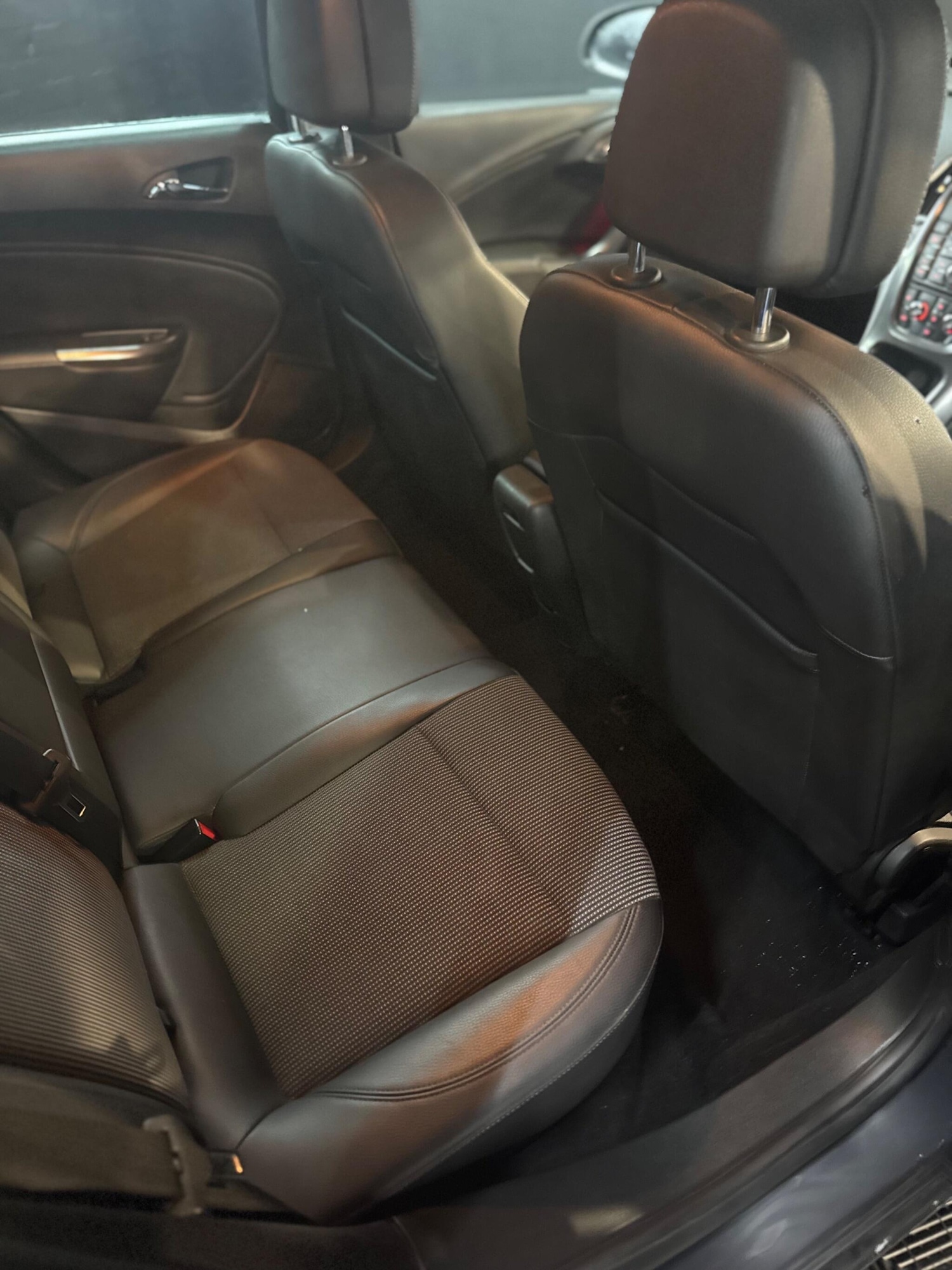 Used Vauxhall Astra 2010 for sale - 77538034: Photo 19