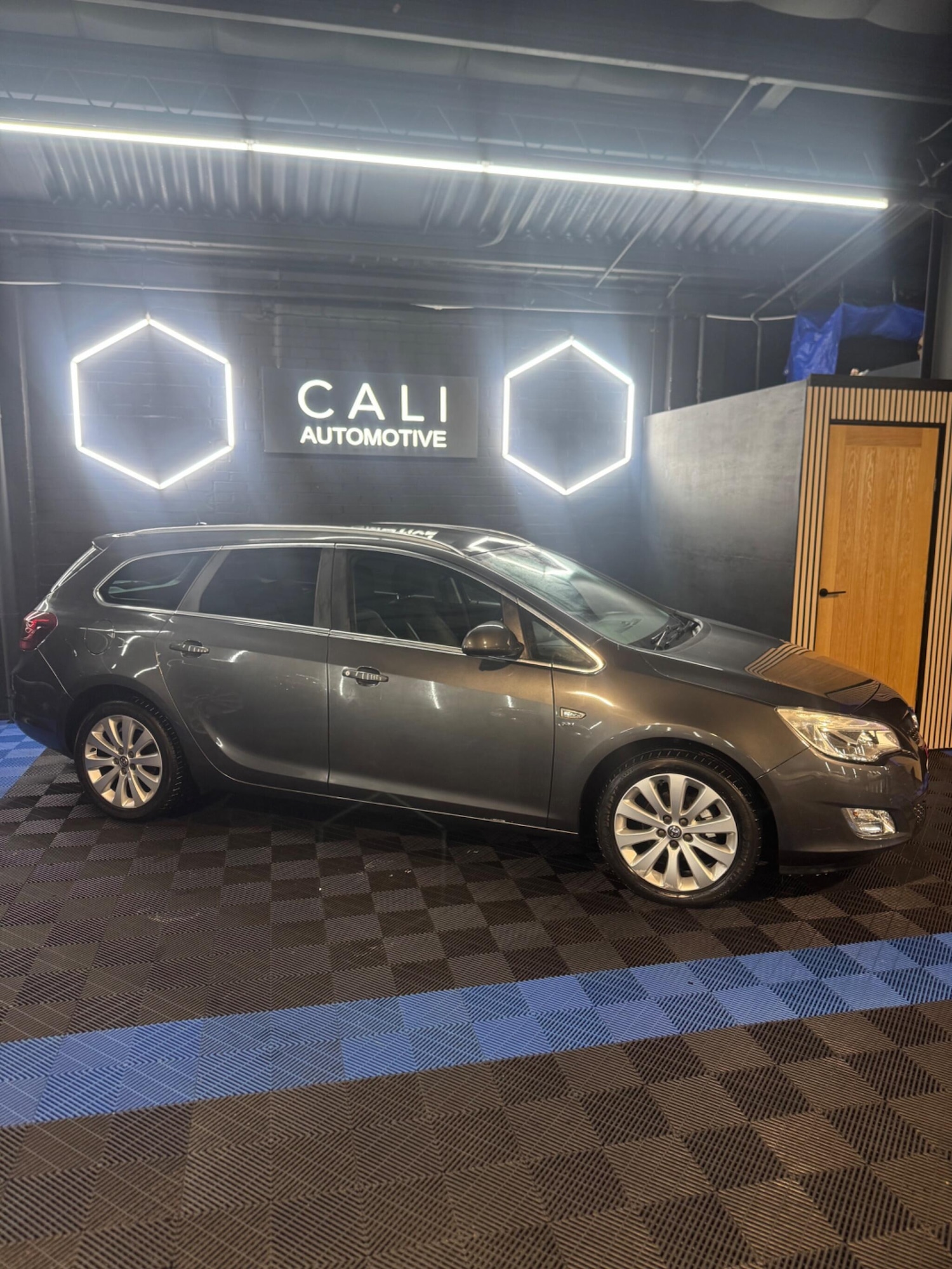 Used Vauxhall Astra 2010 for sale - 77538034: Photo 22