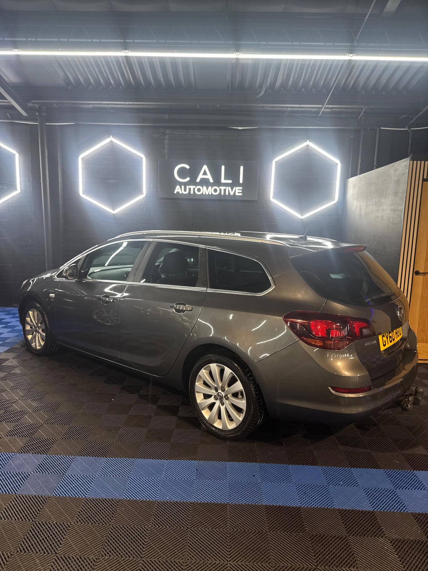 Used Vauxhall Astra 2010 for sale - 77538034: Photo 33