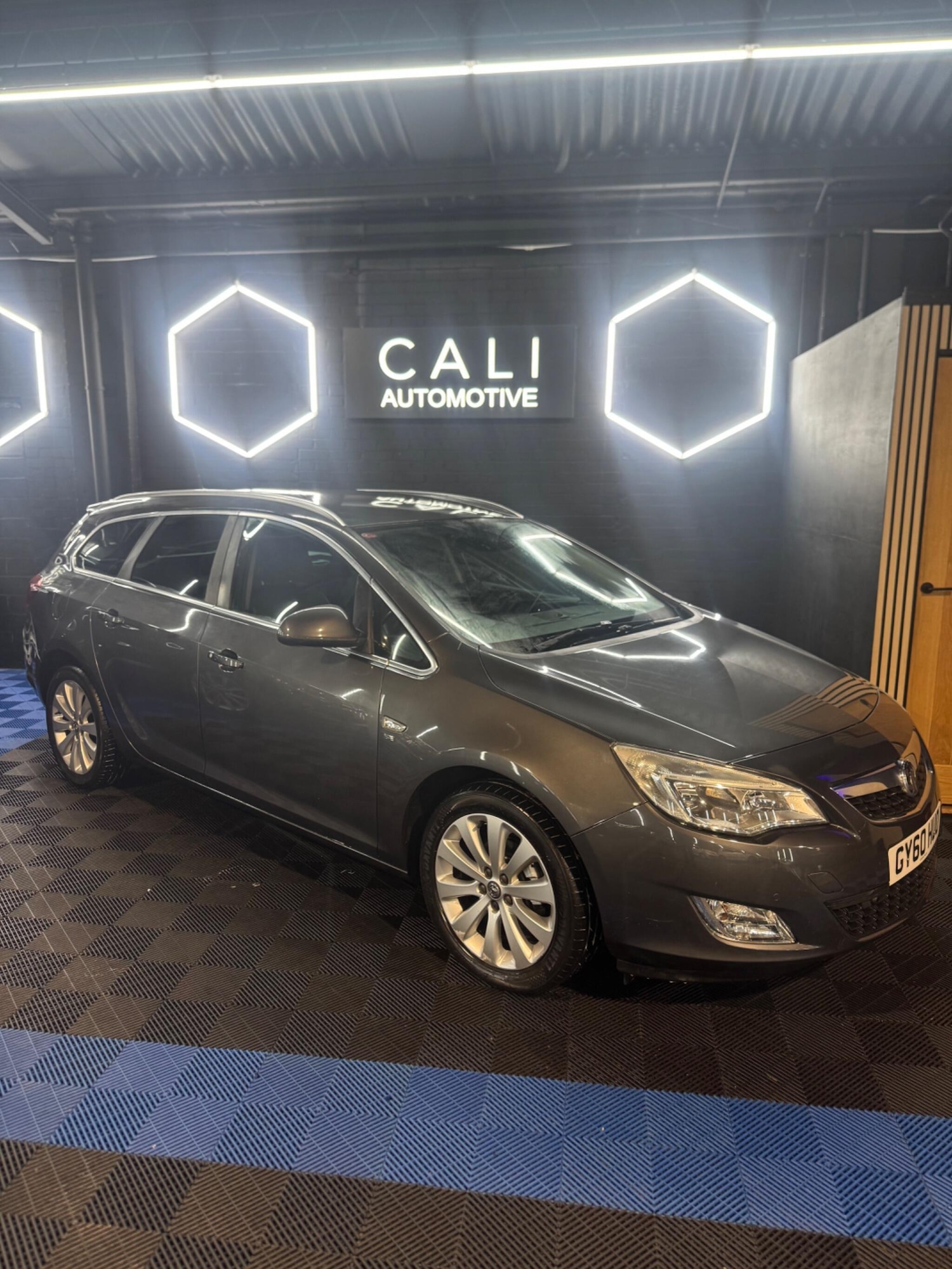 Used Vauxhall Astra 2010 for sale - 77538034: Photo 36