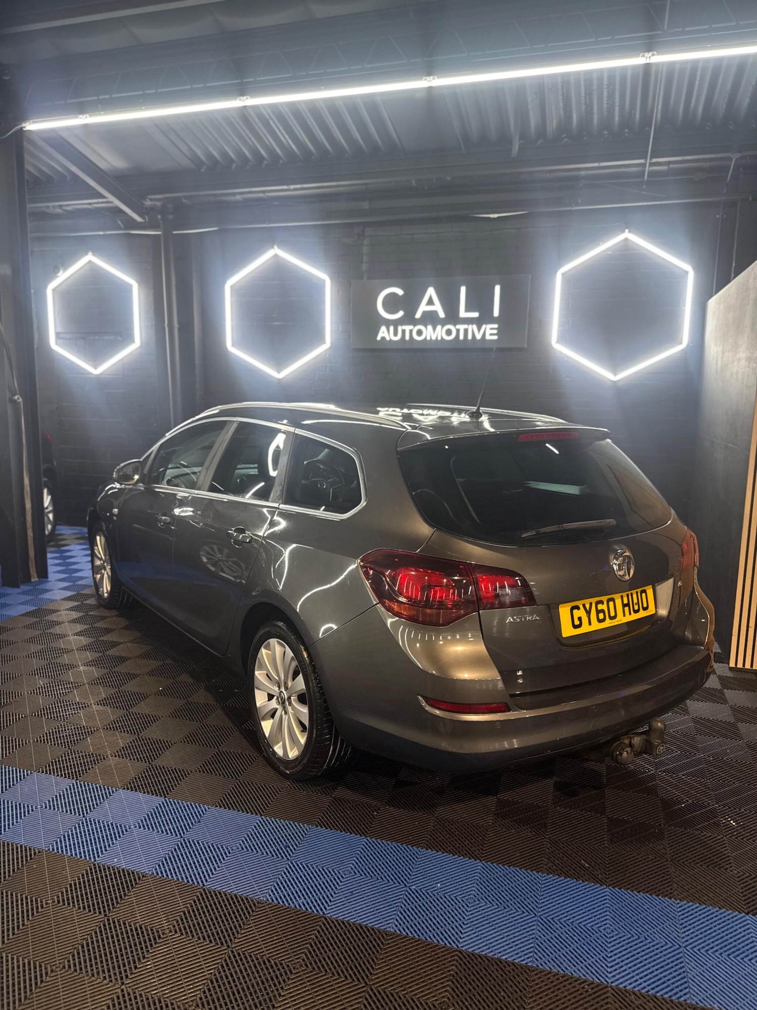 Used Vauxhall Astra 2010 for sale - 77538034: Photo 7