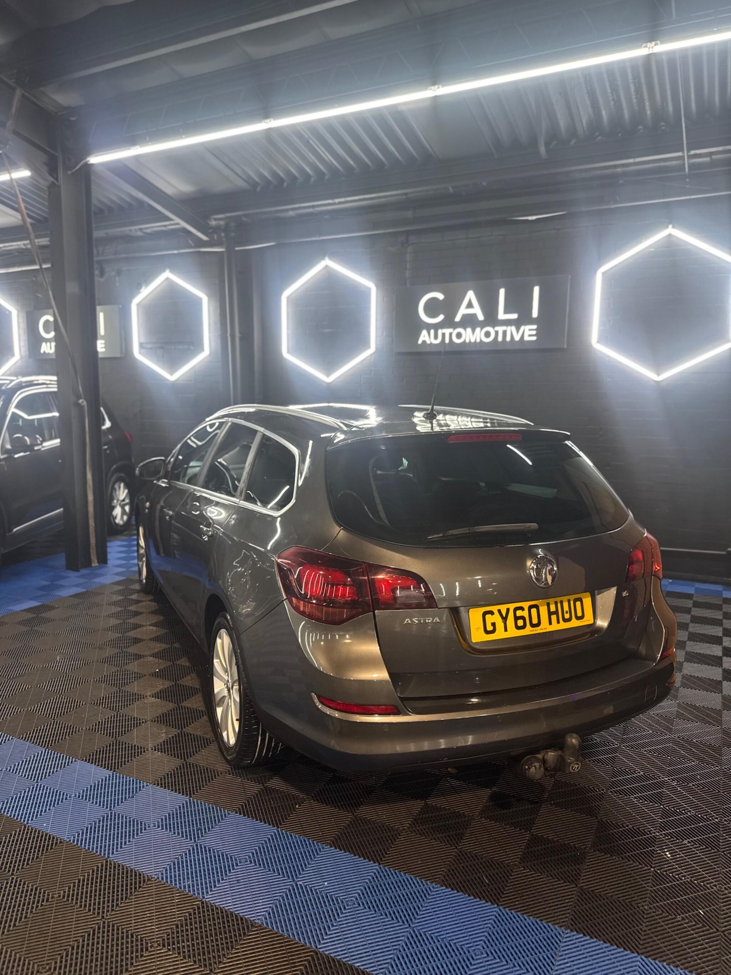 Used Vauxhall Astra 2010 for sale - 77538034: Photo 8