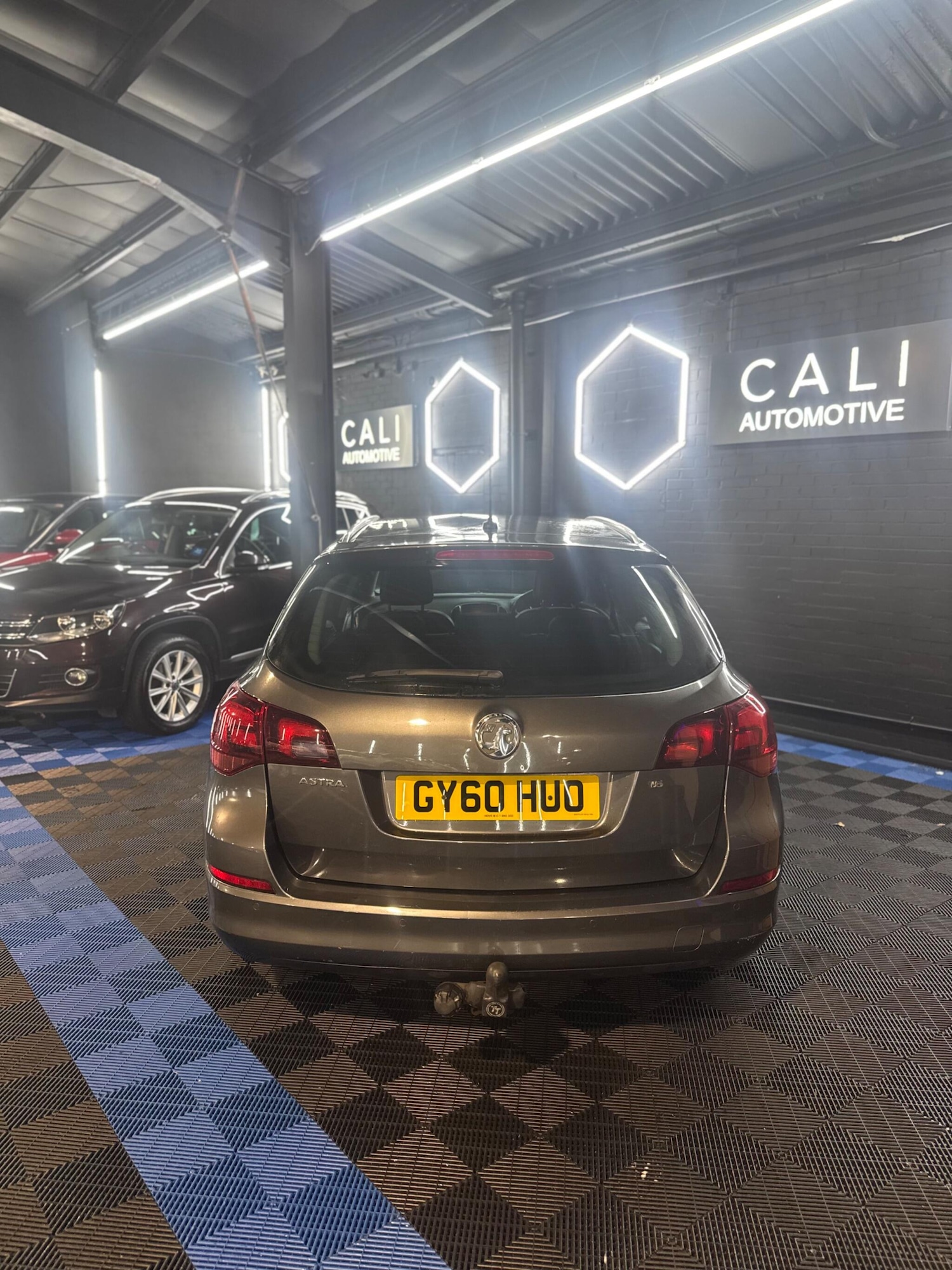 Used Vauxhall Astra 2010 for sale - 77538034: Photo 9