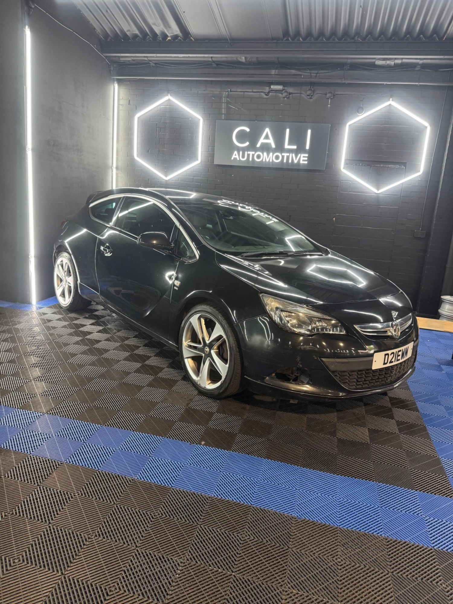 Used Vauxhall Astra GTC 2014 for sale - 76886227: Photo 5