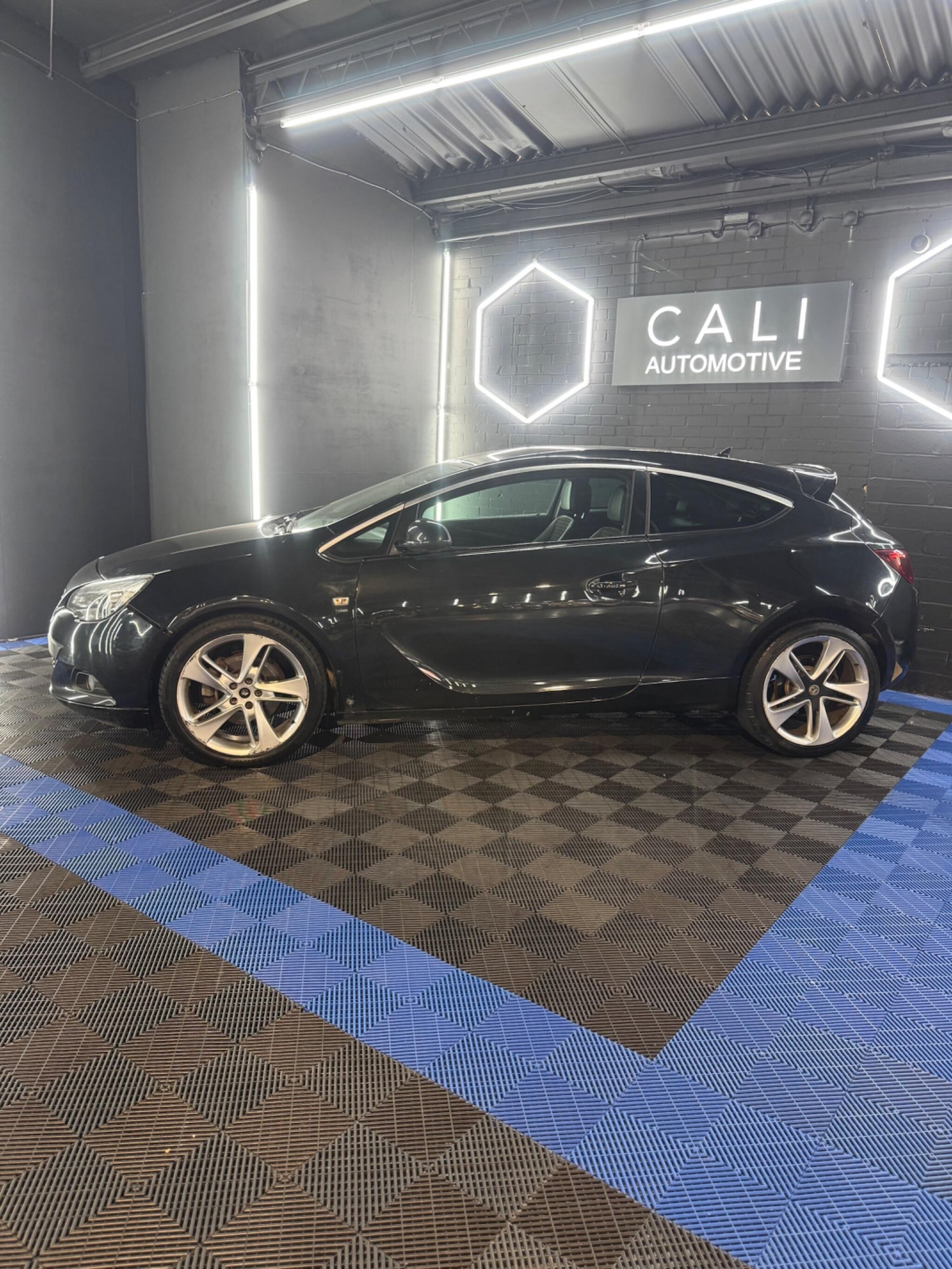 Used Vauxhall Astra GTC 2014 for sale - 76886227: Photo 8