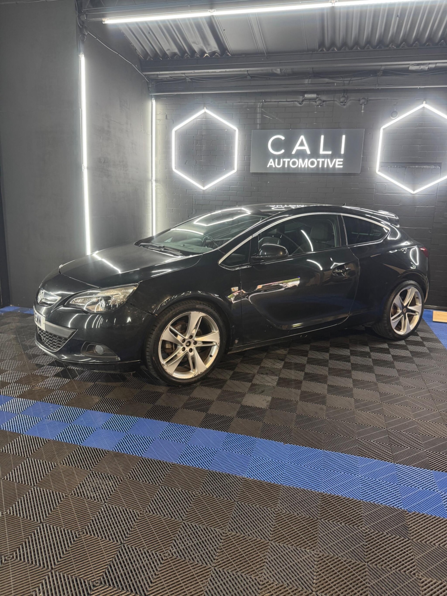 Used Vauxhall Astra GTC 2014 for sale - 76886227: Photo 9