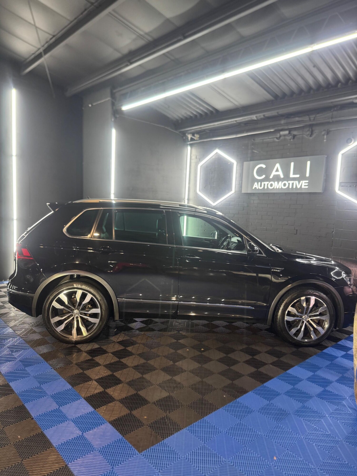 Used Volkswagen Tiguan for sale - 77808264: Photo 25