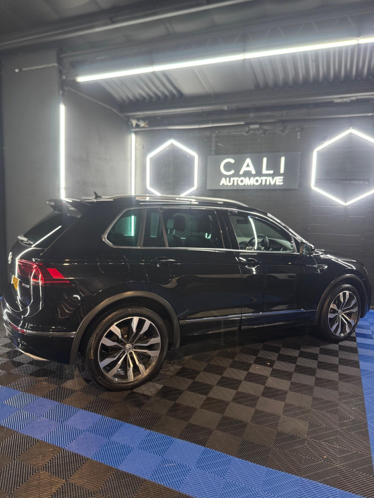 Used Volkswagen Tiguan for sale - 77808264: Photo 26