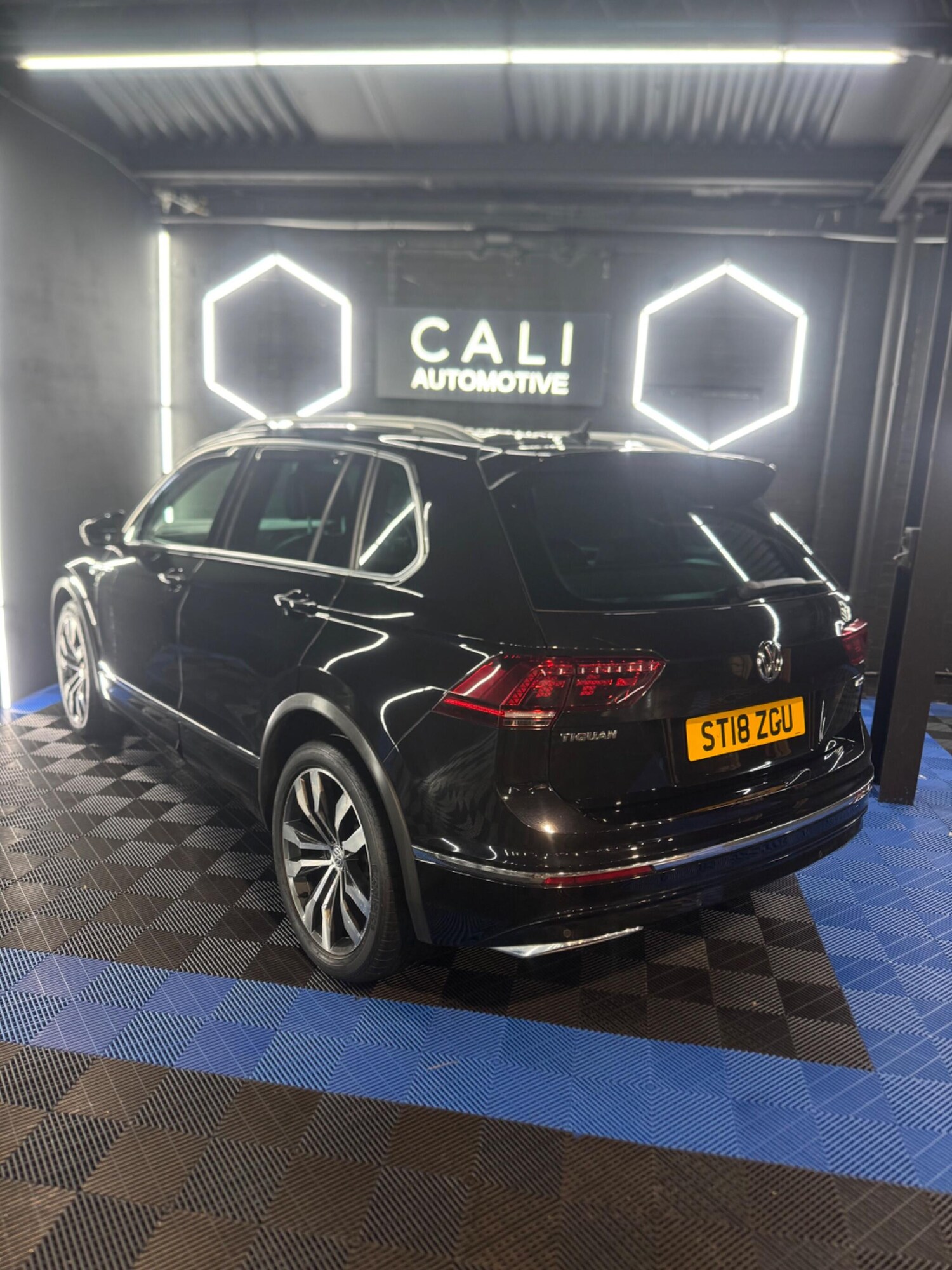 Used Volkswagen Tiguan for sale - 77808264: Photo 6