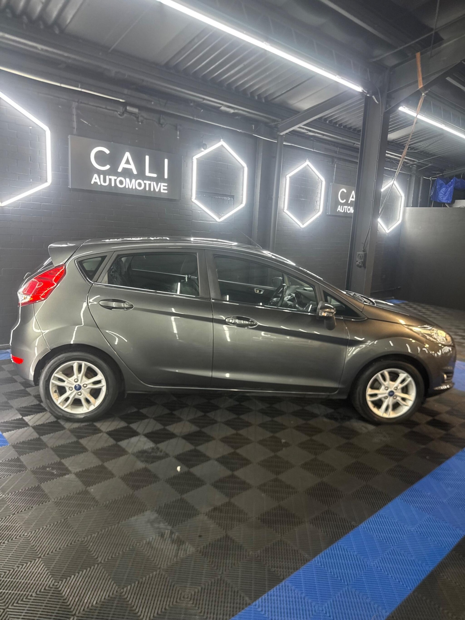 Used Ford Fiesta 2016 for sale - 77131880: Photo 30