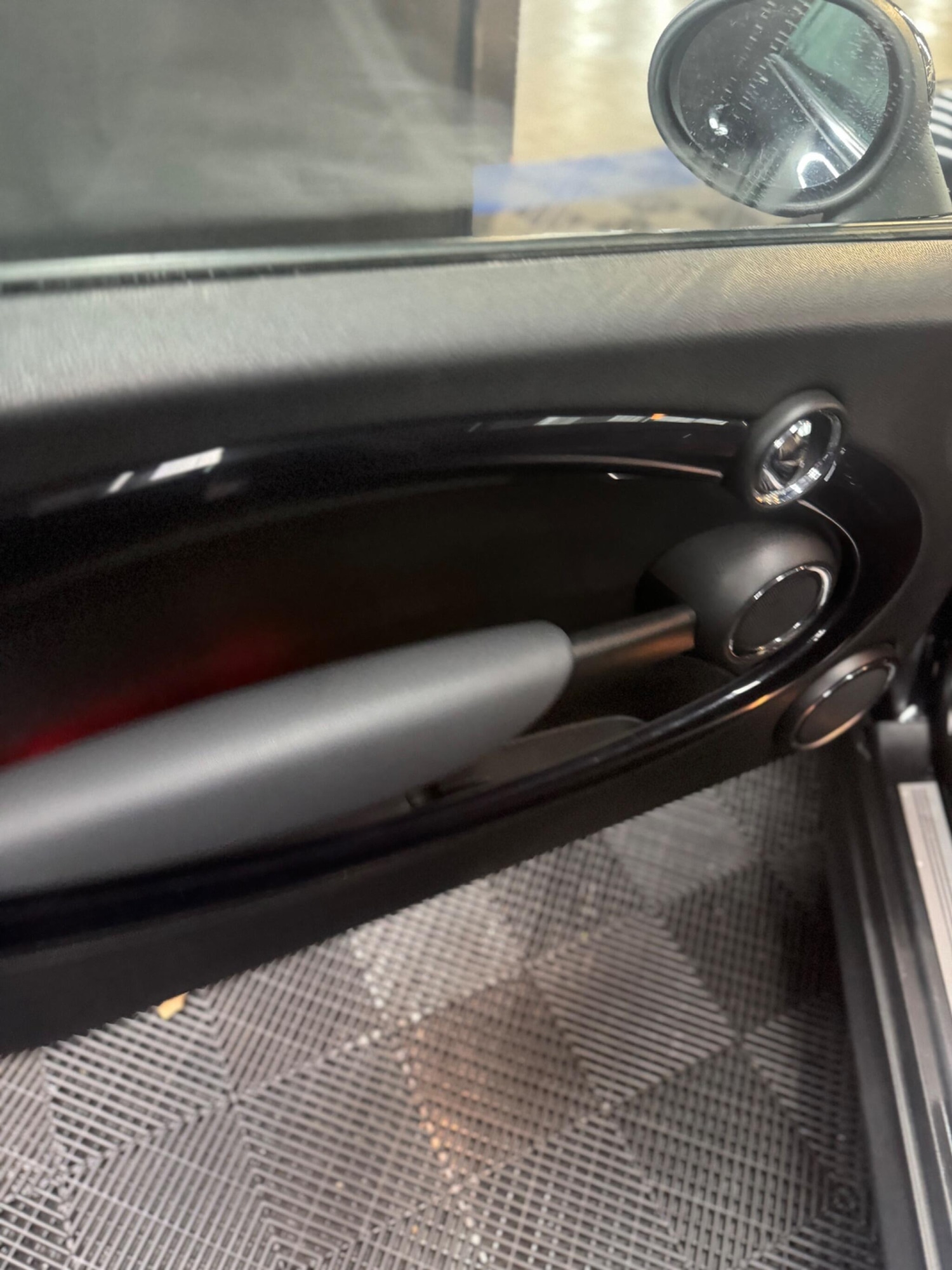 Used MINI Convertible 2010 for sale - 77549993: Photo 38