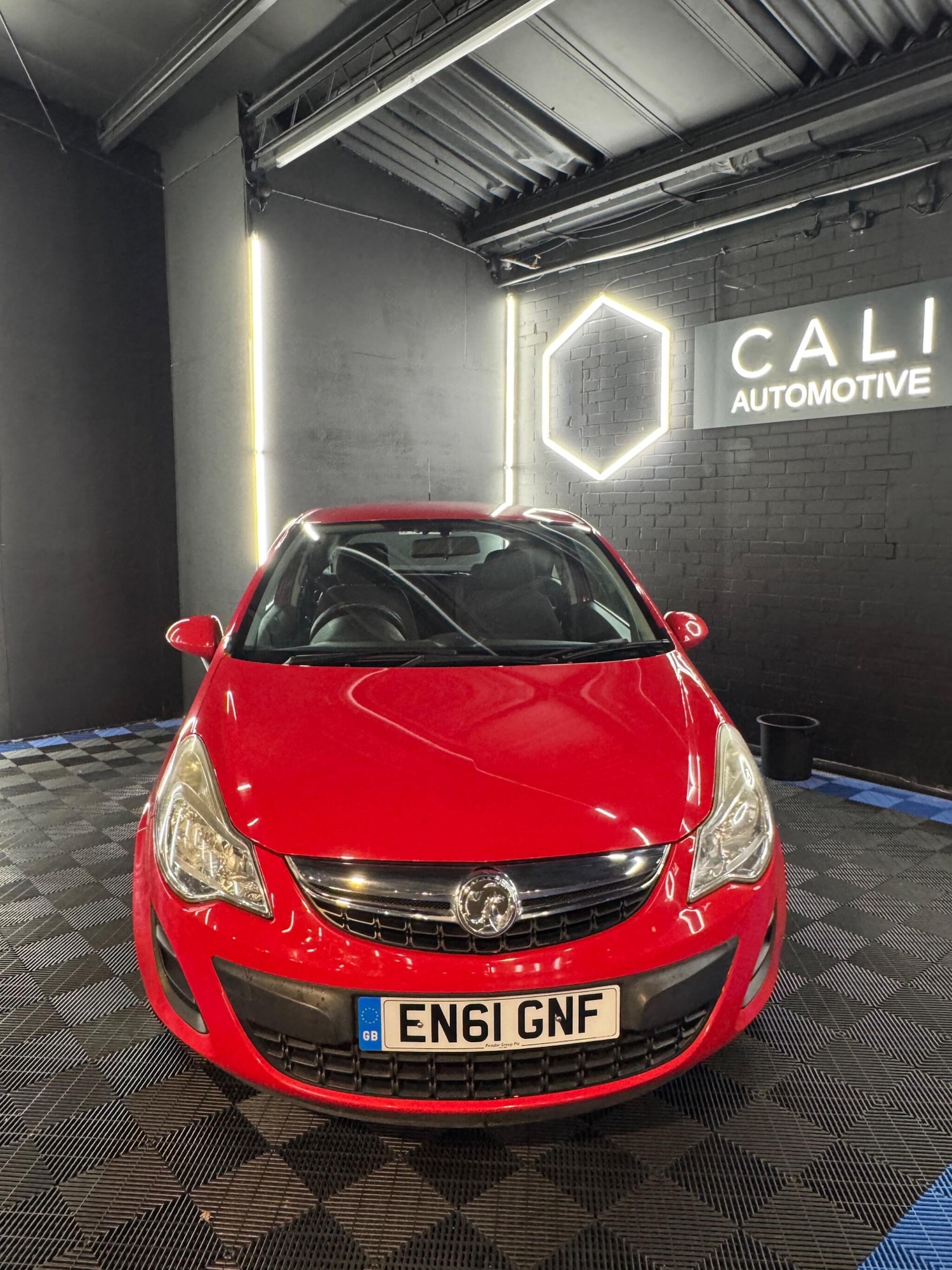 Used Vauxhall Corsa 2012 for sale - 76866469: Photo 3