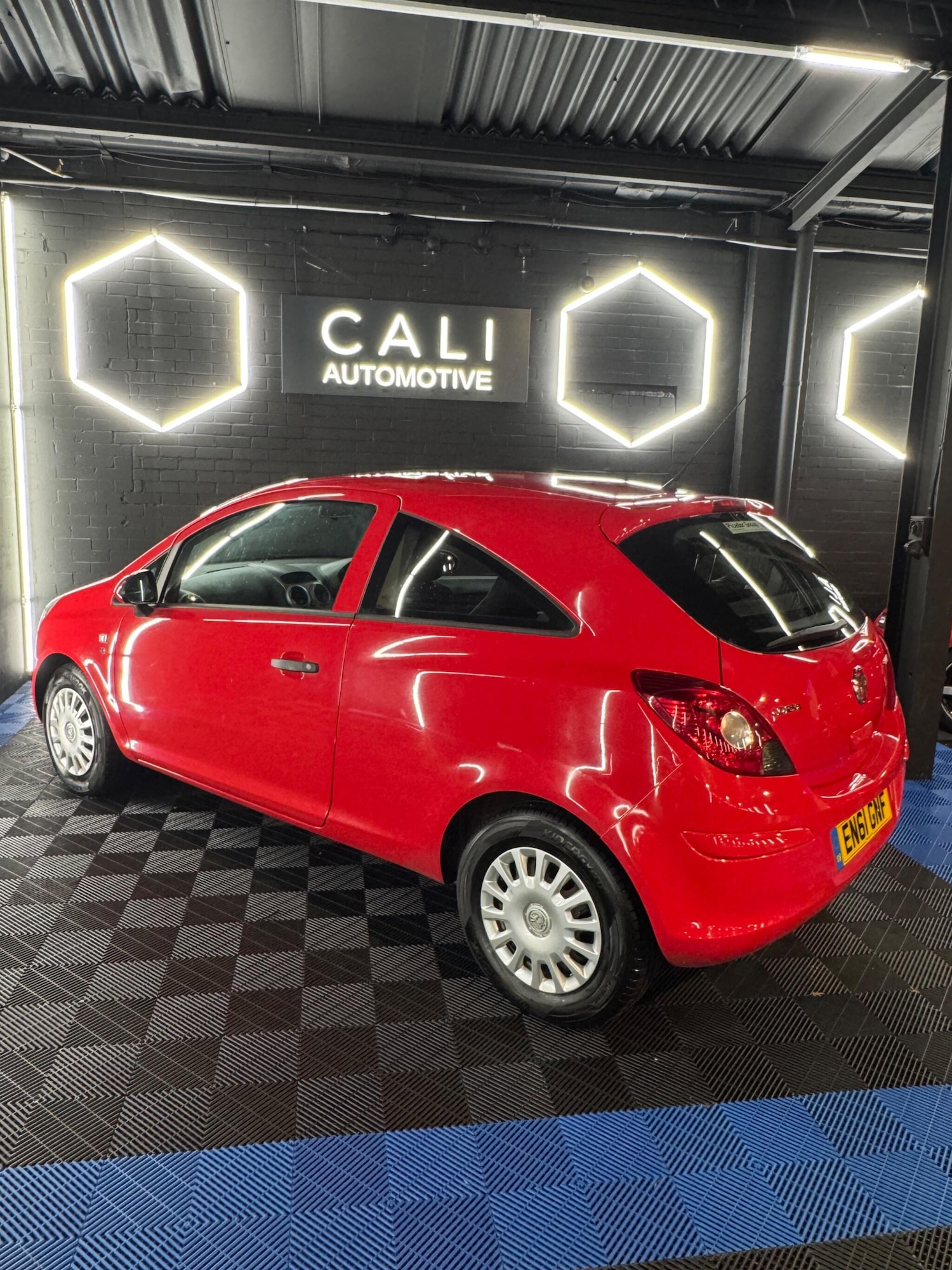 Used Vauxhall Corsa 2012 for sale - 76866469: Photo 4