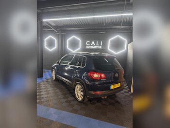 Used Volkswagen Tiguan 2011 for sale - 78292645: Photo