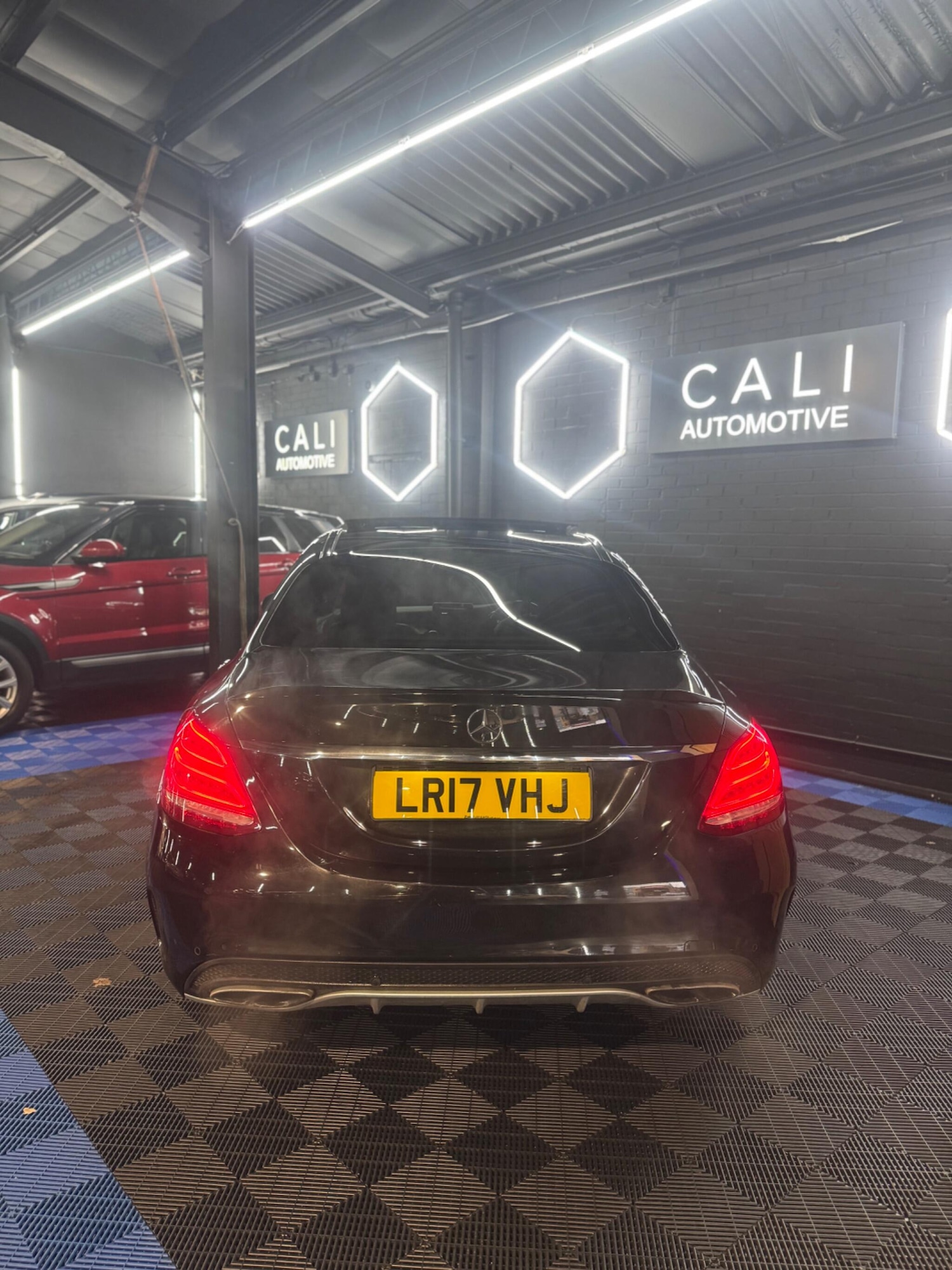 Used Mercedes-Benz C Class 2017 for sale - 77696262: Photo 3